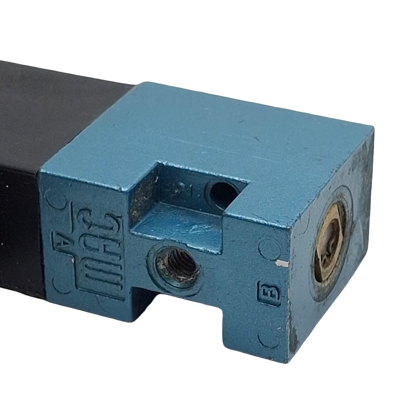 Used Mac 45A-MAJ-DDAJ-1KD Solenoid Valve, 4/2-Way, #10-32, Vac-120psi, 24VDC Coil