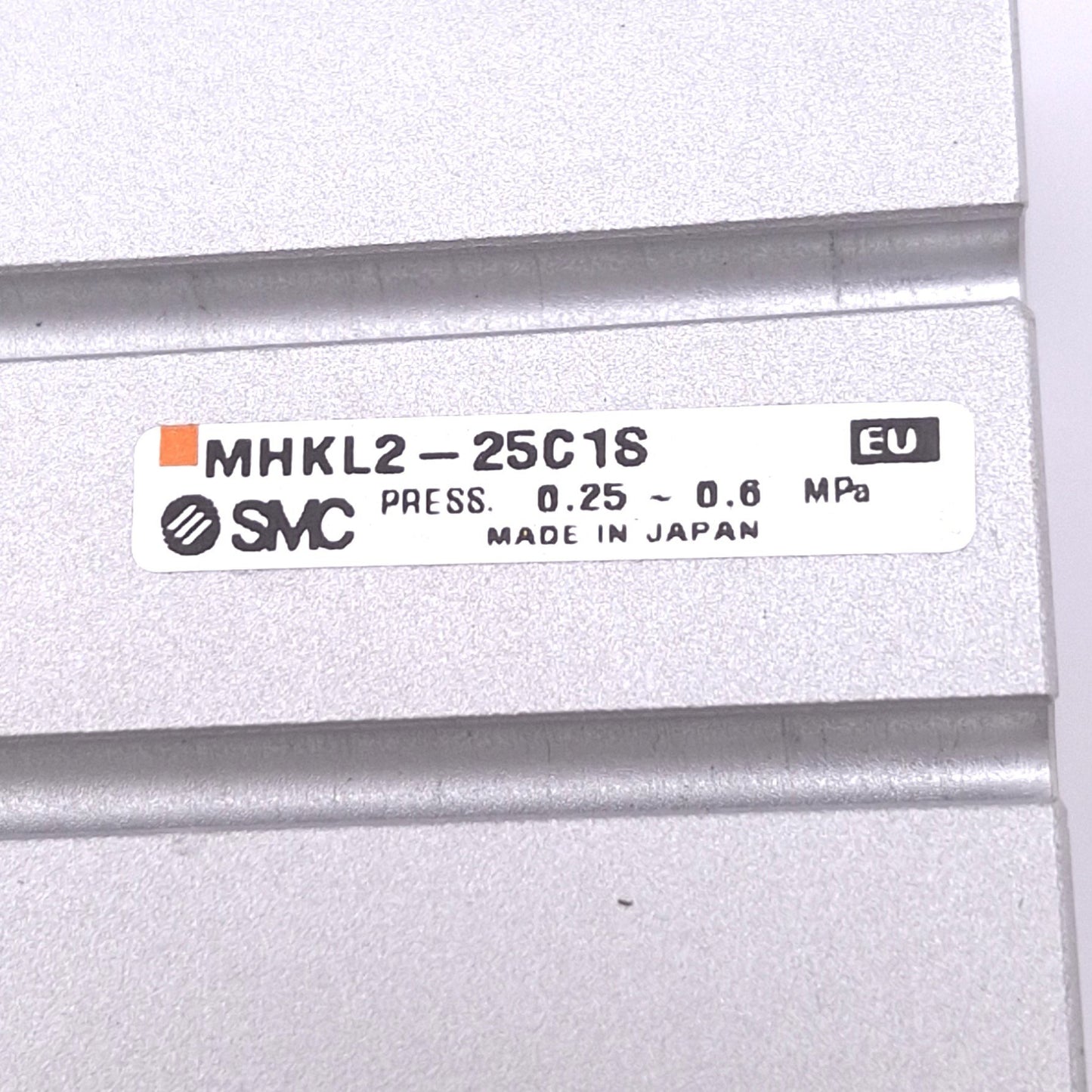New SMC MHKL2-25C1S Wedge Cam Gripper, Single Acting NC, 25mm Bore, 22mm Stroke