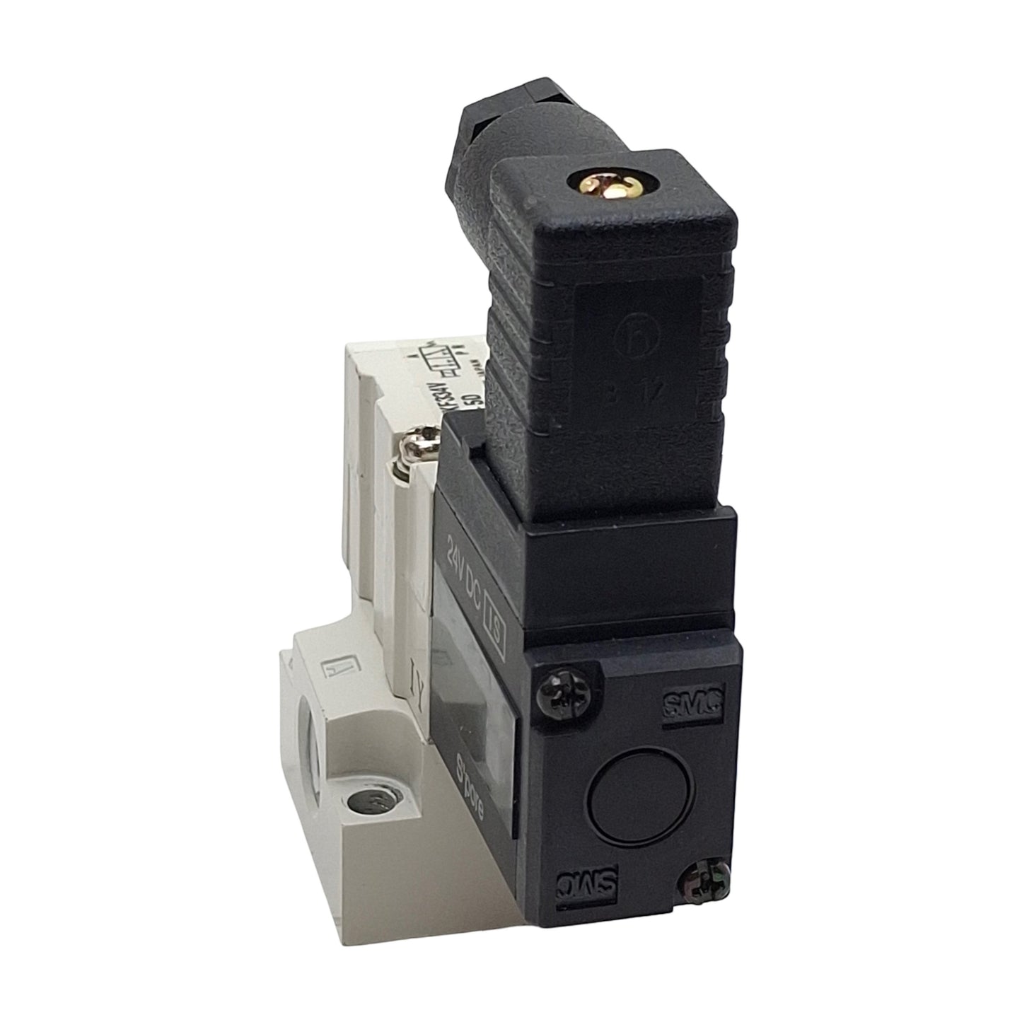 Used SMC NVKF334V-5D-01T Solenoid Valve 3/2-Way, 1/8" NPT, -100KPa~100psi, 24VDC Coil