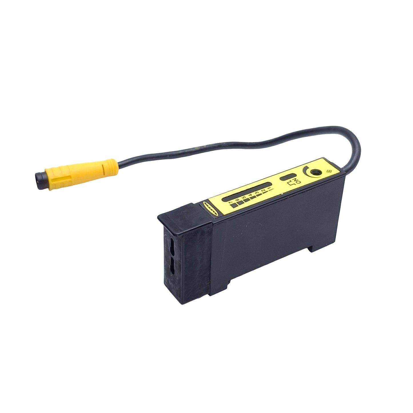 Used Banner D12SN6FPQ Fiber Optic Sensor, Voltage: 10-30VDC, Output: NPN 150mA