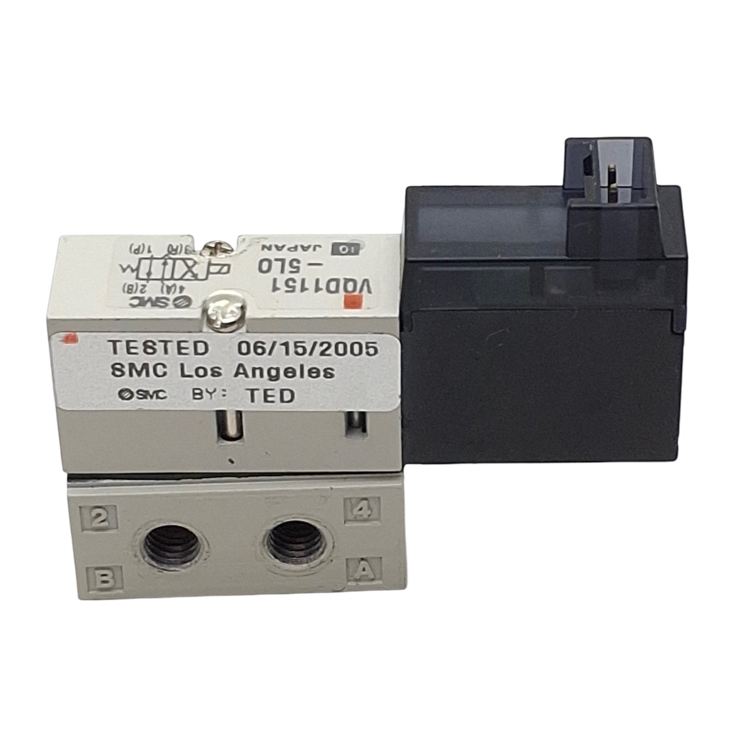 Used SMC VQD1151-5L0 Solenoid Valve, 4/2-Way, M5x0.8, Vac-0.7MPa, 24VDC Coil
