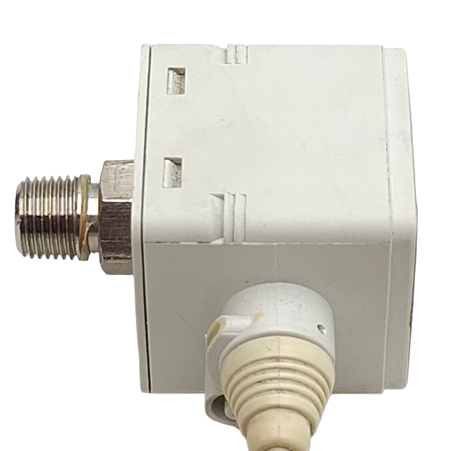 Used SMC ISE40-01-22L Digital Pressure Sensor, NPN, 12-24VDC, -0.1~1MPa, R1/8, 3-Wire