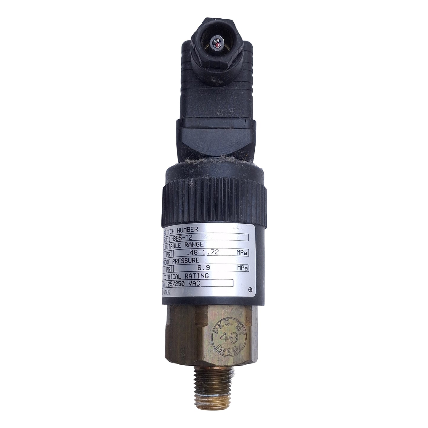 Used Barksdale 96211-BB5-T2 Pressure Switch, SPDT 5A 125/250VAC, 1/4in NPT, 70-250psi