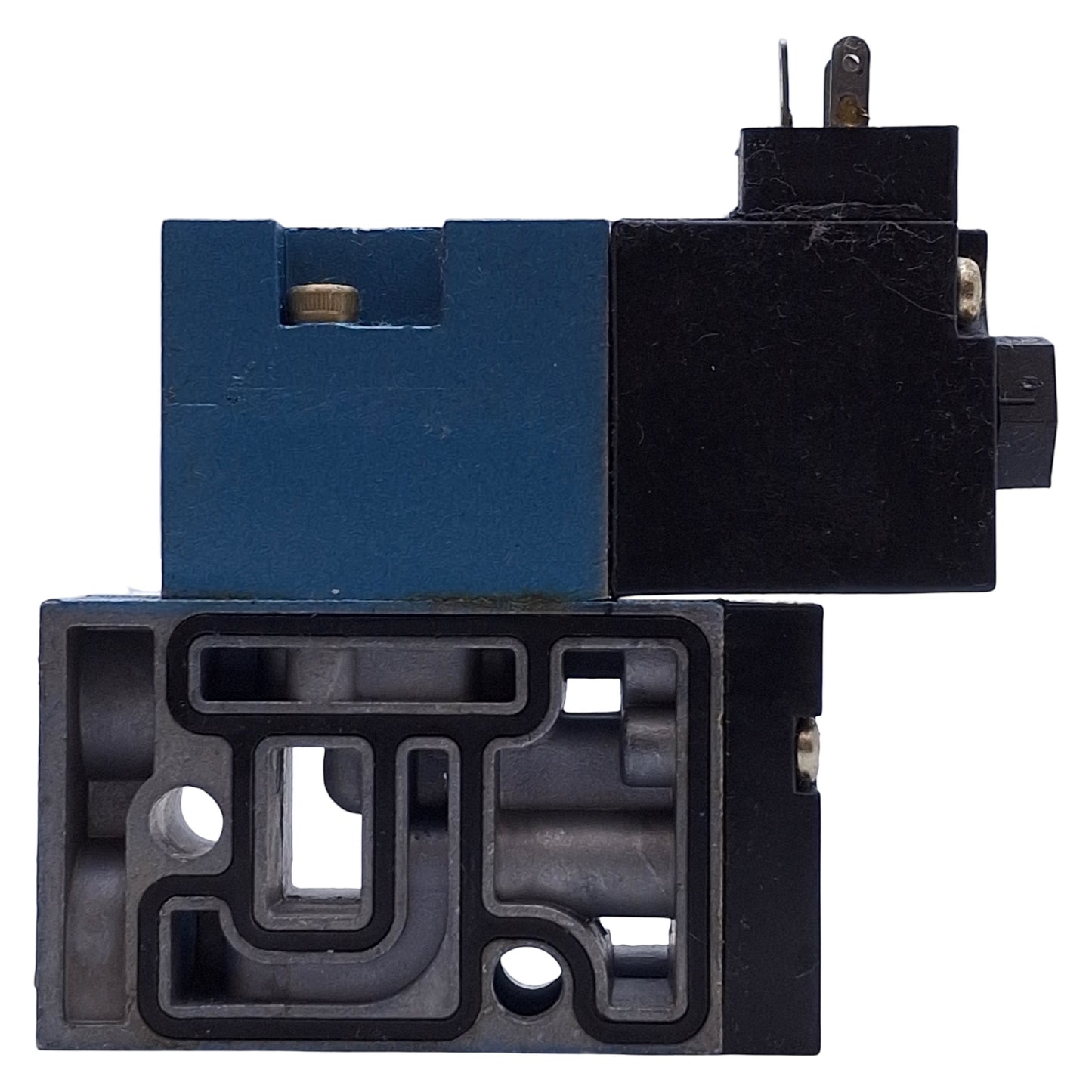 Used Mac 45A-LAC-DDAJ-2KD Solenoid Valve, 4/2-Way, 1/8in NPT, Vac-120psi, 24VDC Coil