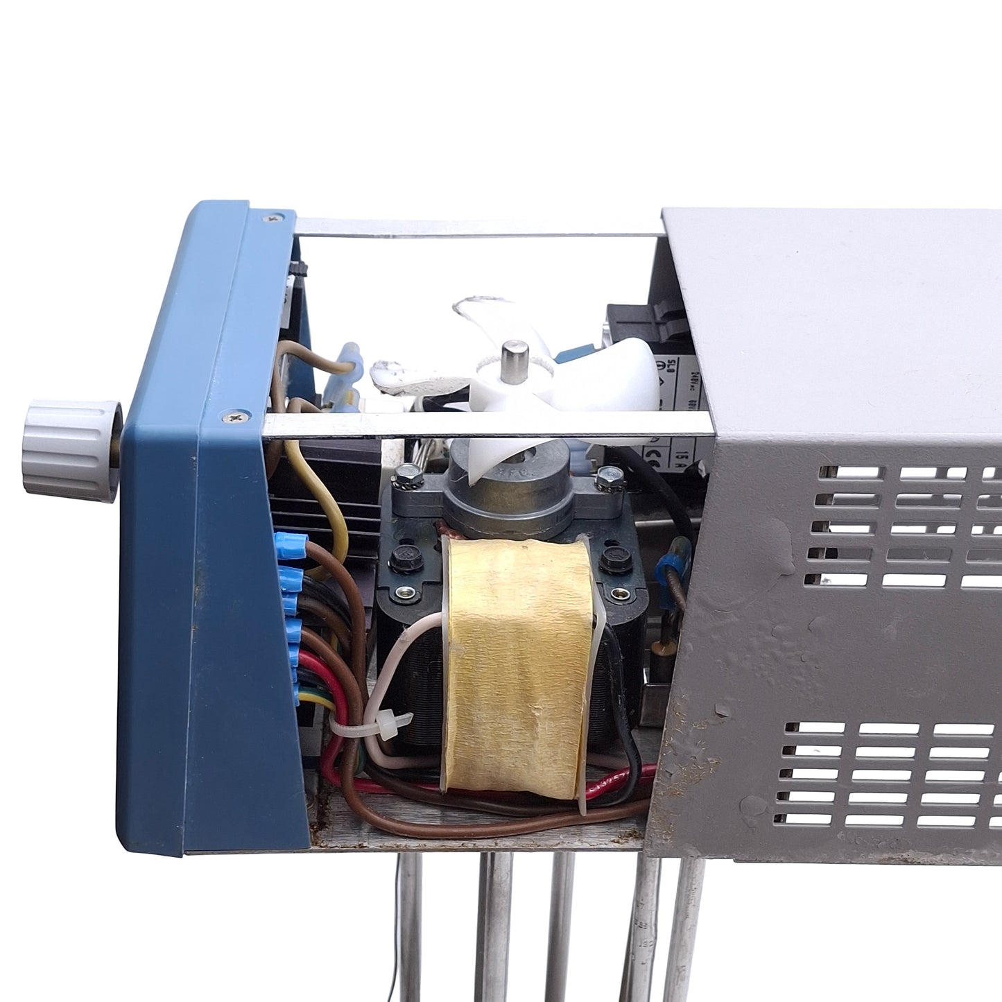 For parts or not working VWR 1122S Immersion Circulator 120VAC, +5° to 150°C **DAMAGED PLUG, SEE PHOTOS**