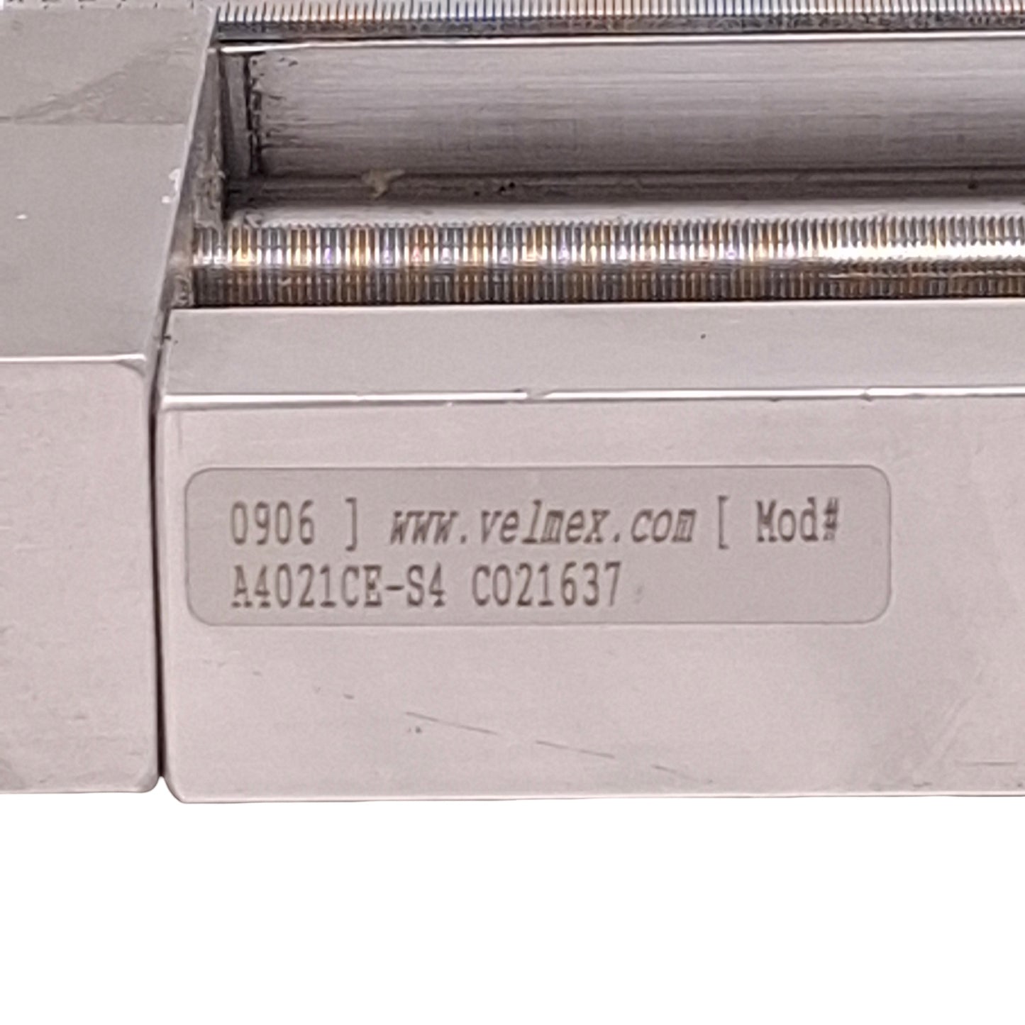 Used Velmex A4021CE-S4 Manual Linear UniSlide 40 Turns Per Inch, 17" Travel