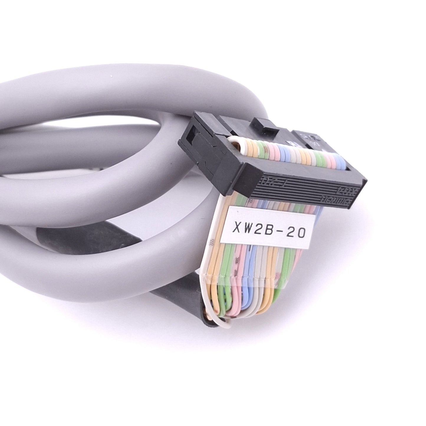 Used Omron XW2Z-100J-B16 Servo Communication Cable for R88D/CS1 Series, 1m, 20-Wire