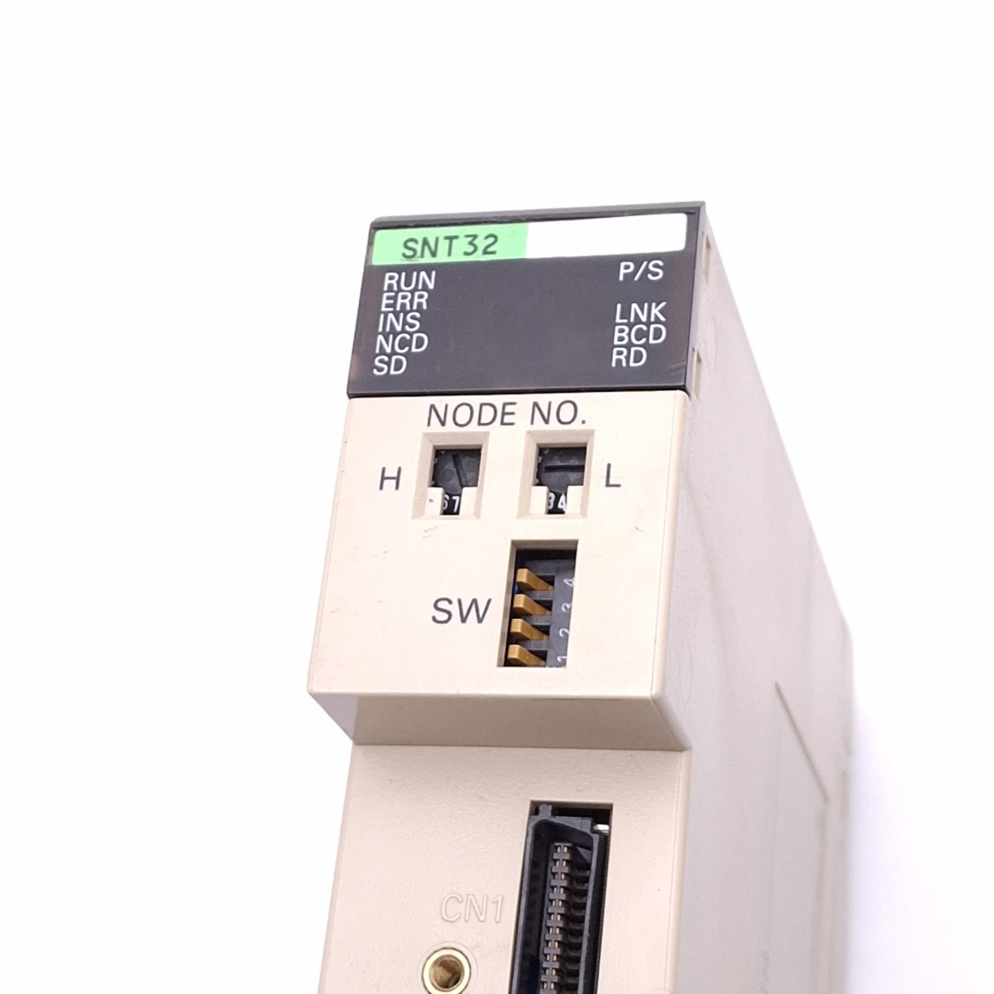 Used Omron C200HS-SNT32 SYSMAC NET Link Unit for C200H/C200HS PLC, 2Mbps, 5VDC