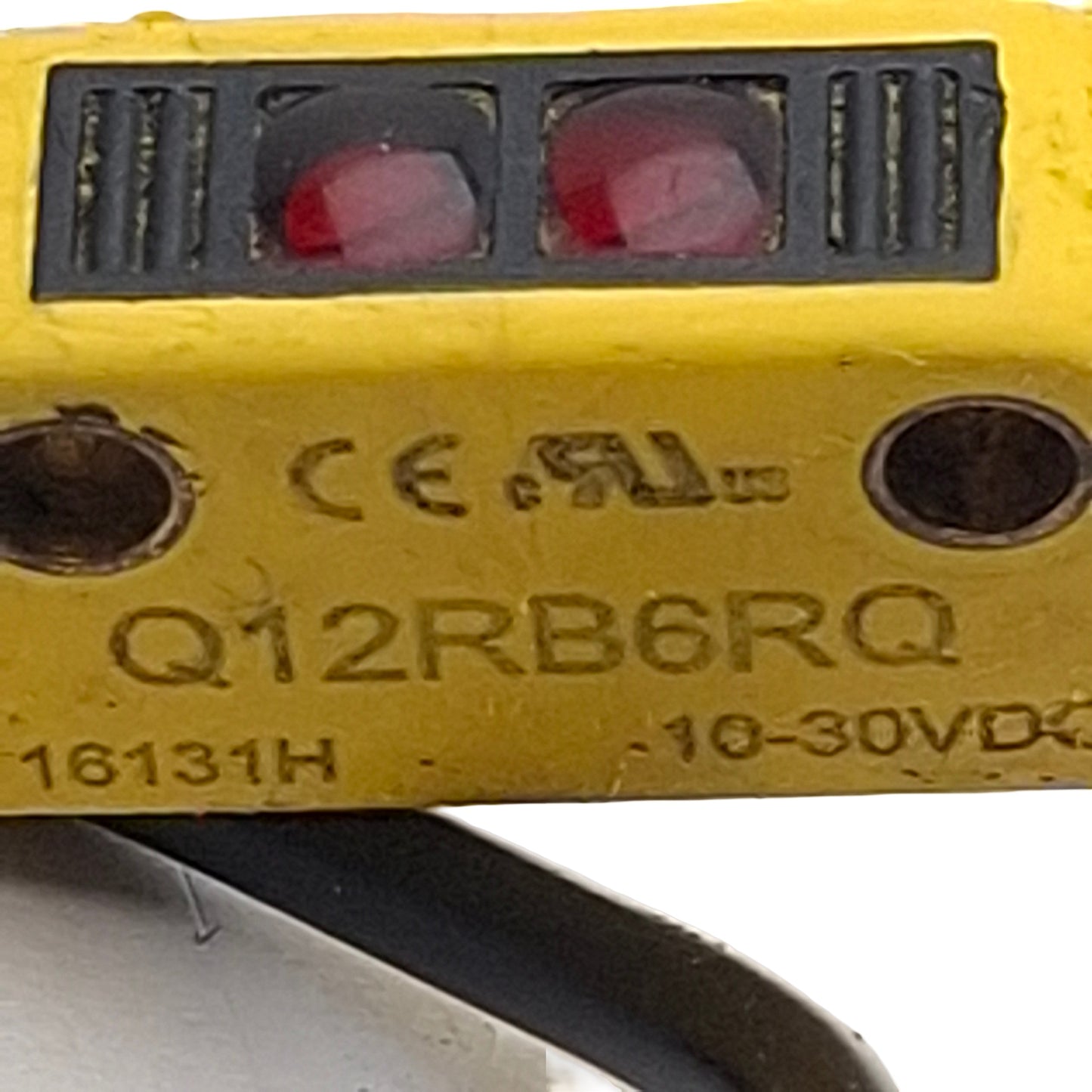 Used Banner Q12RB6RQ Photoelectric Sensor, PNP/NPN, 2m Range, 10-30VDC, 4-Pin M8, 6in