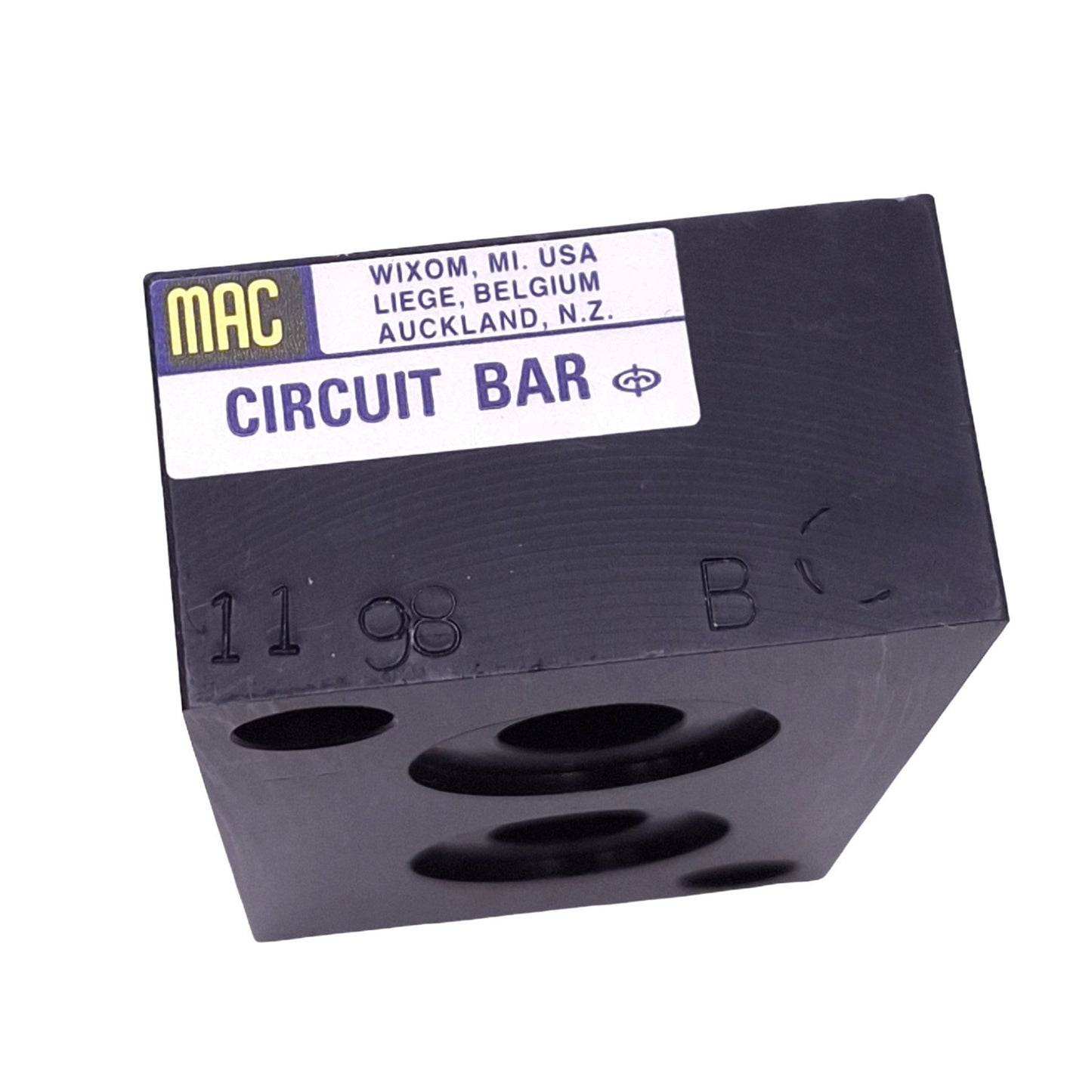 New Mac Valves EBM37A-00DCB-01 Circuit Bar, 1/4in NPT, 18mm Side Ports, 120psi Max