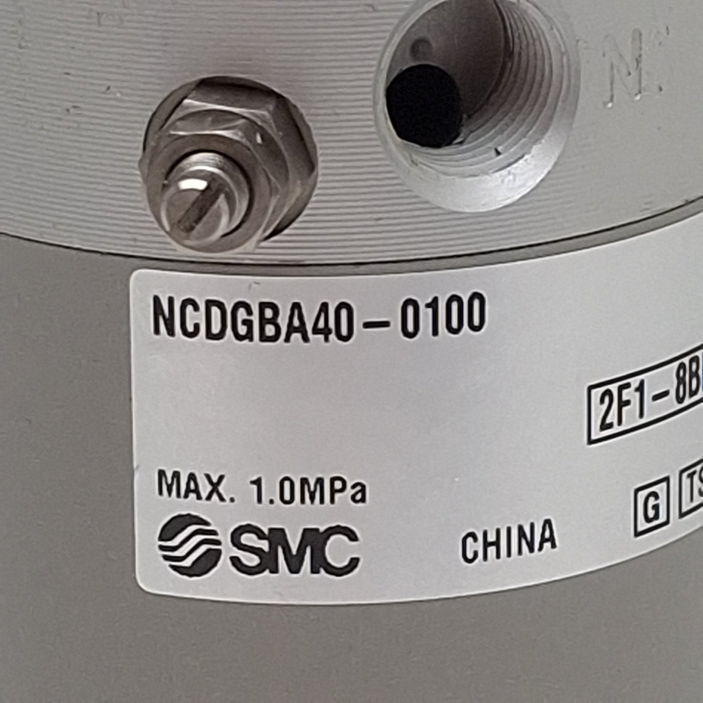 Used SMC NCDGBA40-0100 Pneumatic Cylinder, ø1-1/2in Bore, 1in Stroke, 1/8in NPT, 1MPa