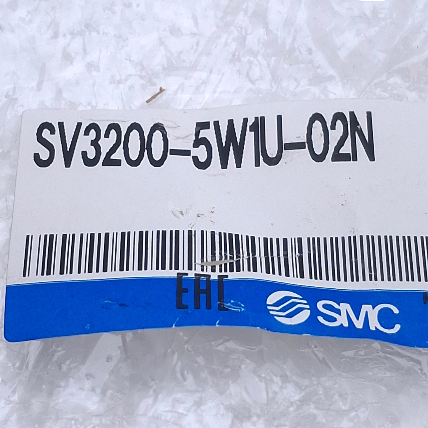 New SMC SV3200-5W1U-02N Solenoid Valve 2-Position 5-Port, 1/4" NPT, 24VDC Coil