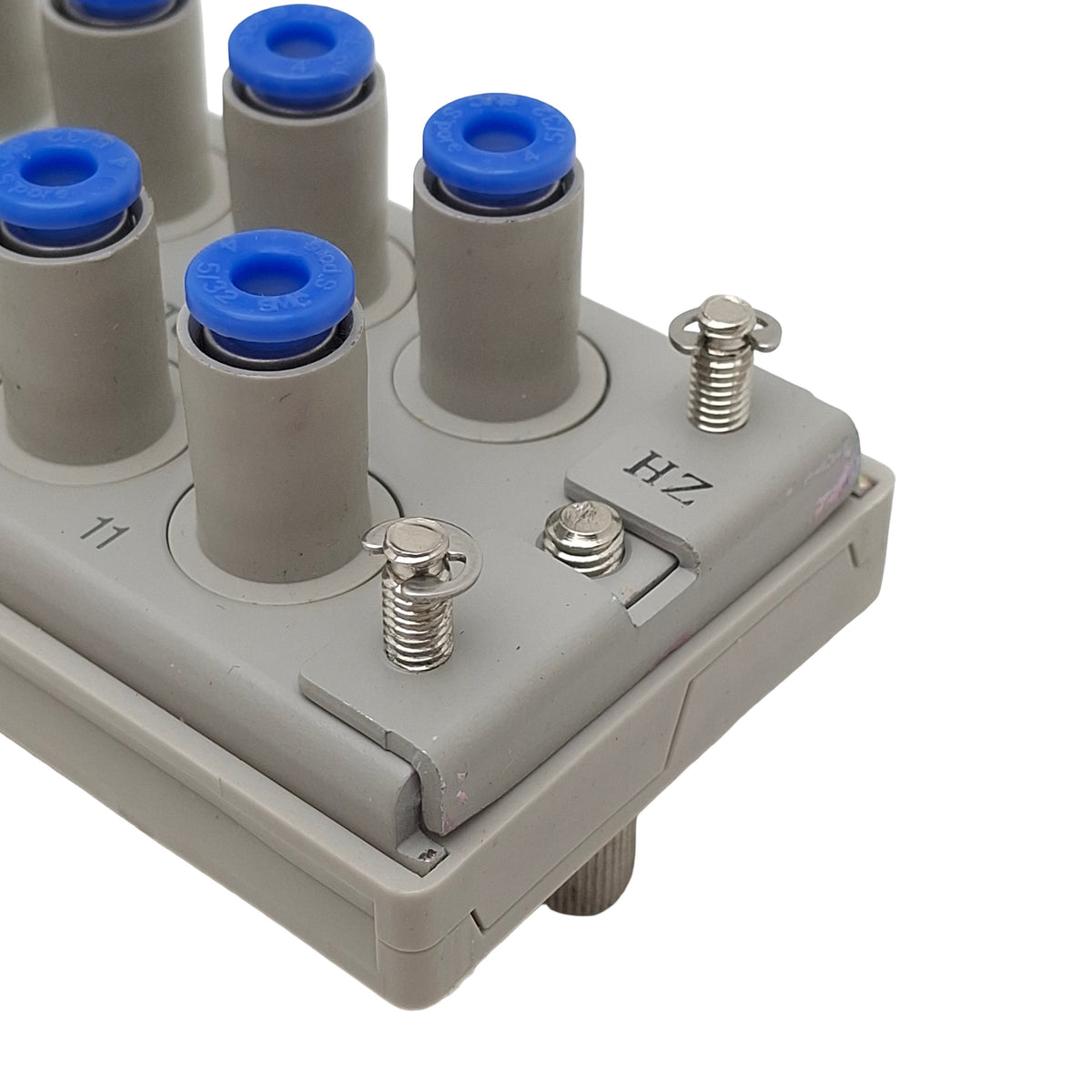 Used SMC KDM20-04 Rectangular Multi-Connector, 20-Port ø4mm One-Touch Tubes, 1MPa