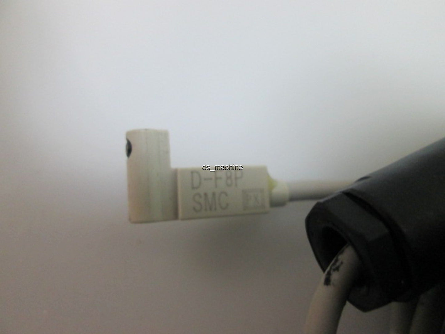 Used Lot of 2 SMC D-F8P Auto Switch, Solid State, General Purpose W/ 24G Wire