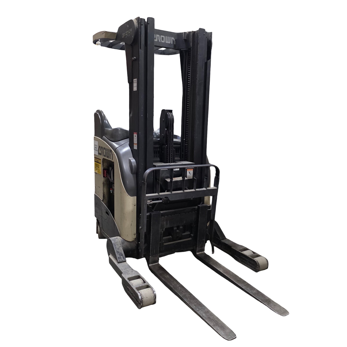 Used Crown RR5010-35 Narrow Aisle Reach Truck W/ Sideshift 3500Lbs Cap 198" Lift 24V