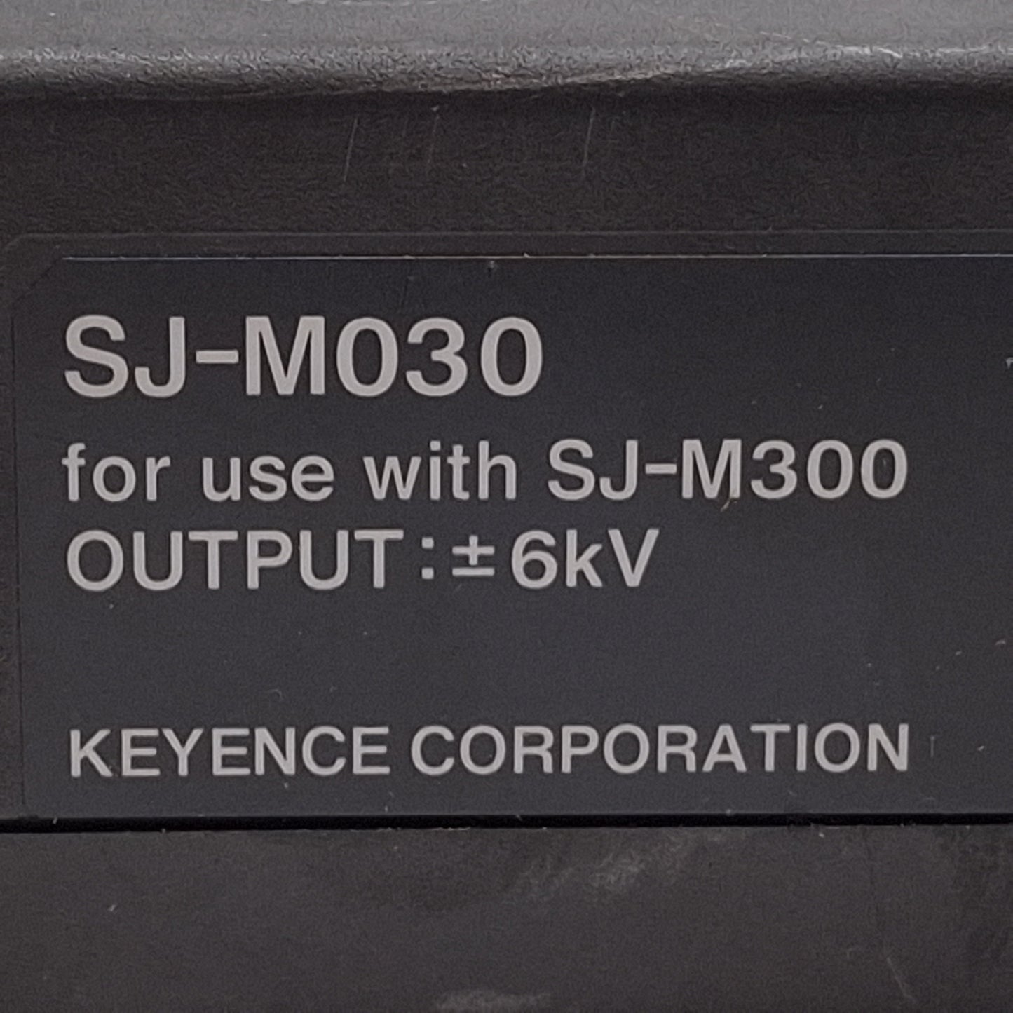 Used Keyence SJ-M030 Micro Static Eliminator Spot Type Main Unit, 164mm 0.2MPa 24VDC