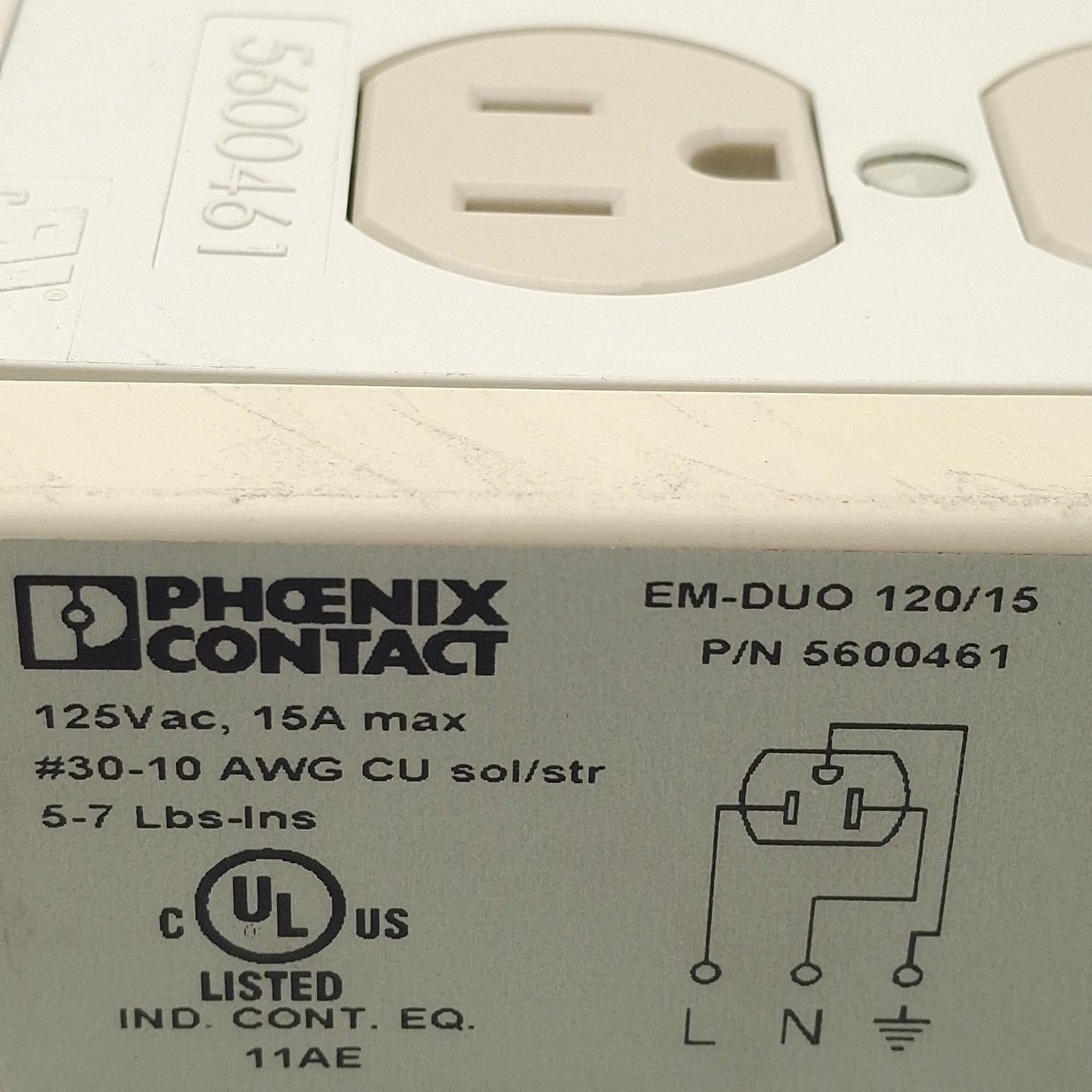 Used Phoenix Contact 5600461 Standard Duplex Receptacle, 6-Pole, 120VAC 15A, DIN Rail