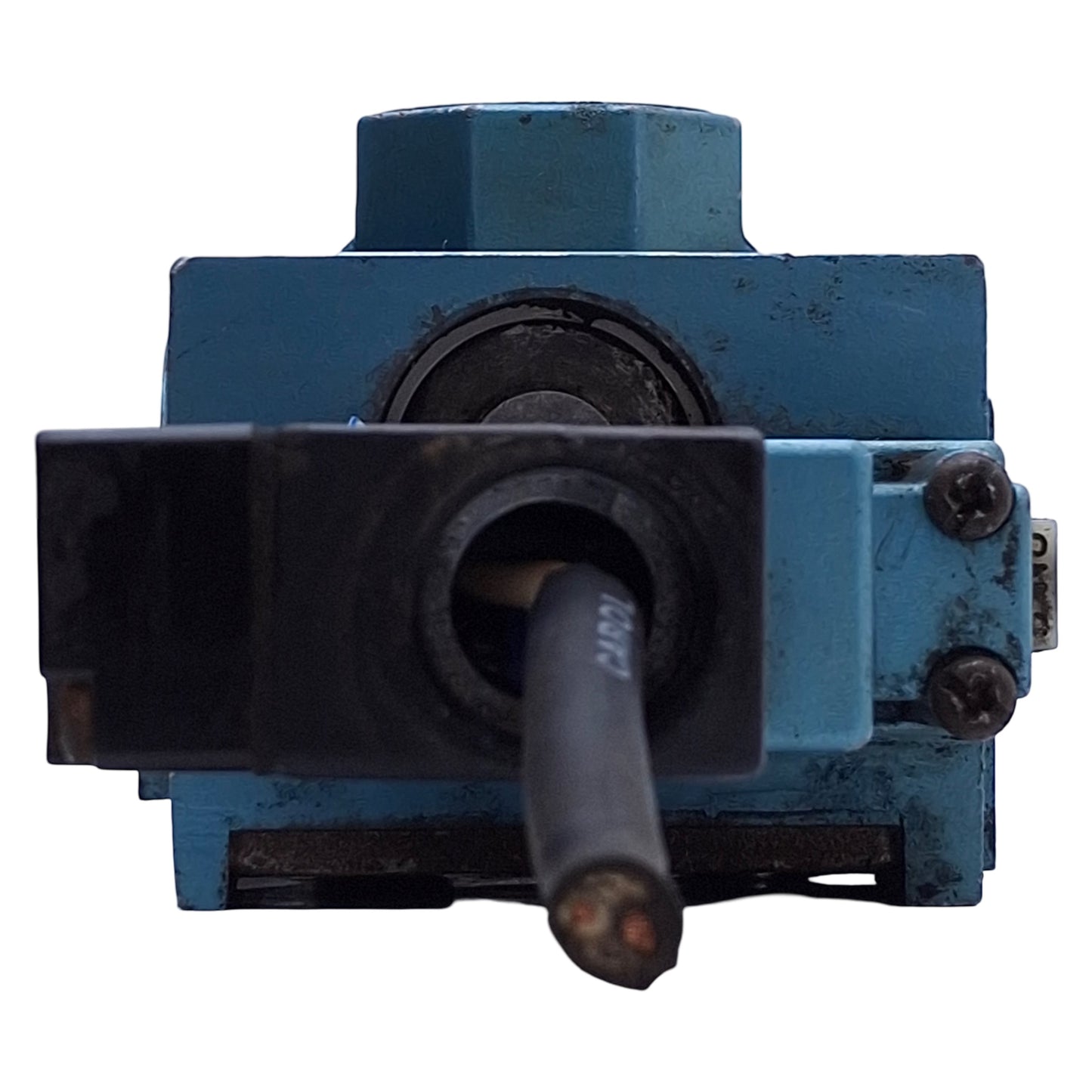 Used MAC 56C-13-111AA Solenoid Valve 3-Position 2-Way, 1/2" NPT Port, 120VAC Coil