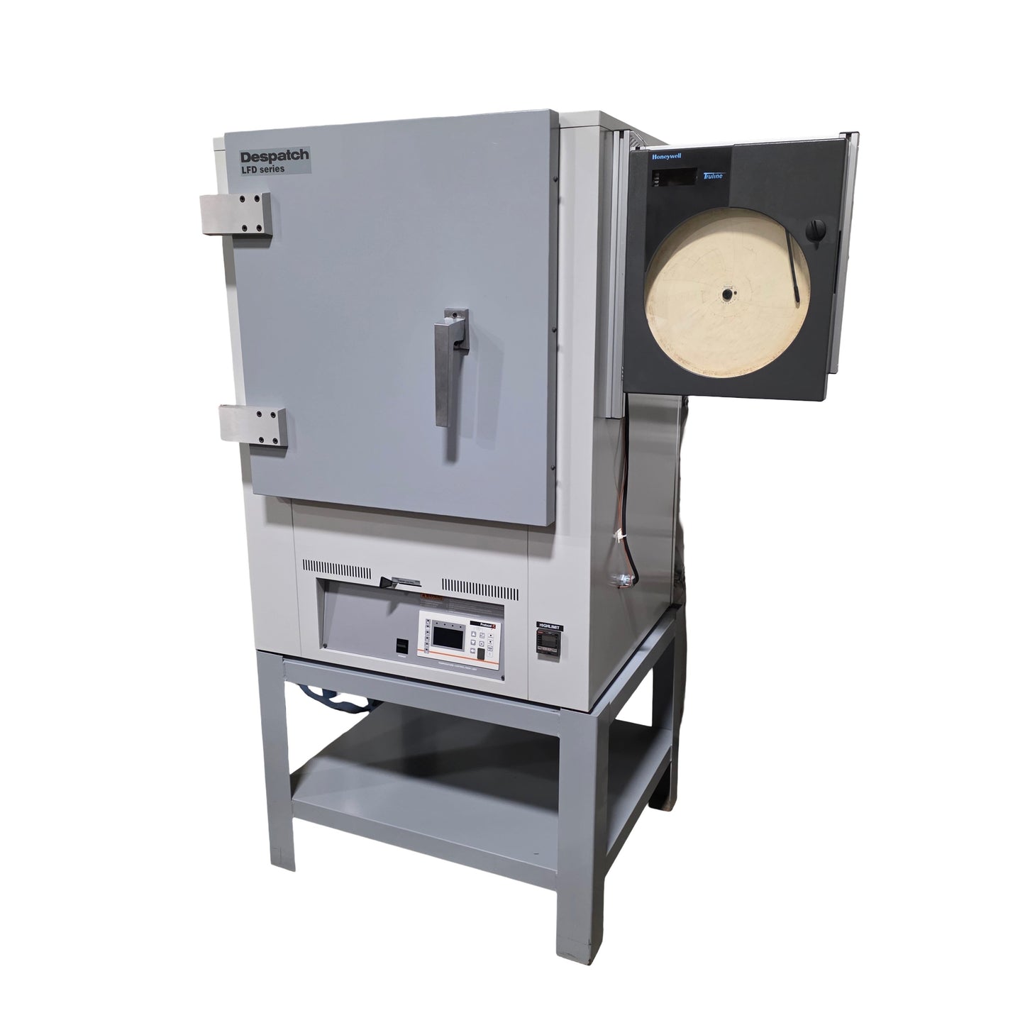 Used Despatch LFD1-42-3 Forced Convection Oven 4.2CuFt Amb+5° To 371°C 240VAC 1Ph 28A