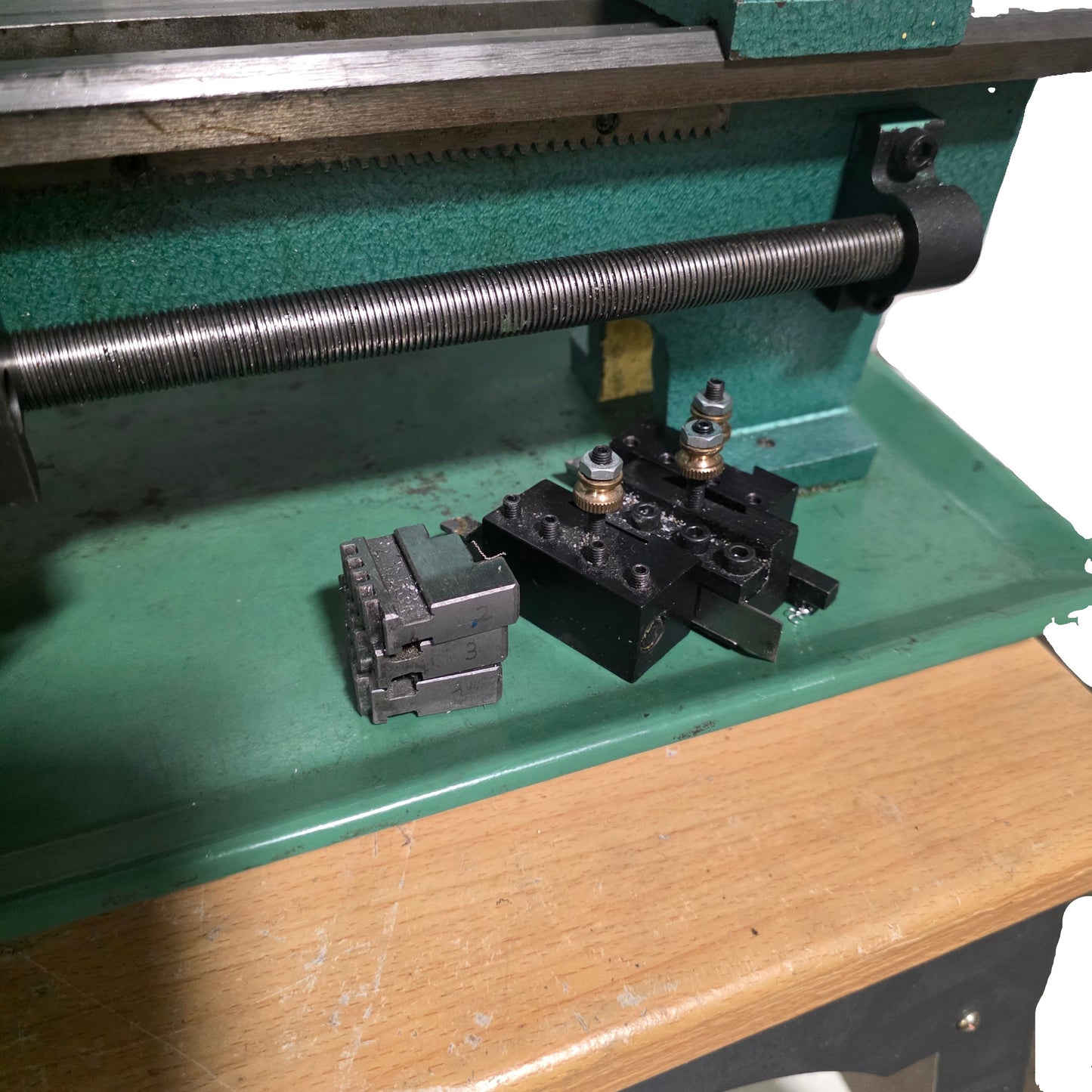 Used Grizzly G8688 7" x 12" Benchtop Mini Lathe 7" Swing, 100-2500RPM, 120VAC 2.8A