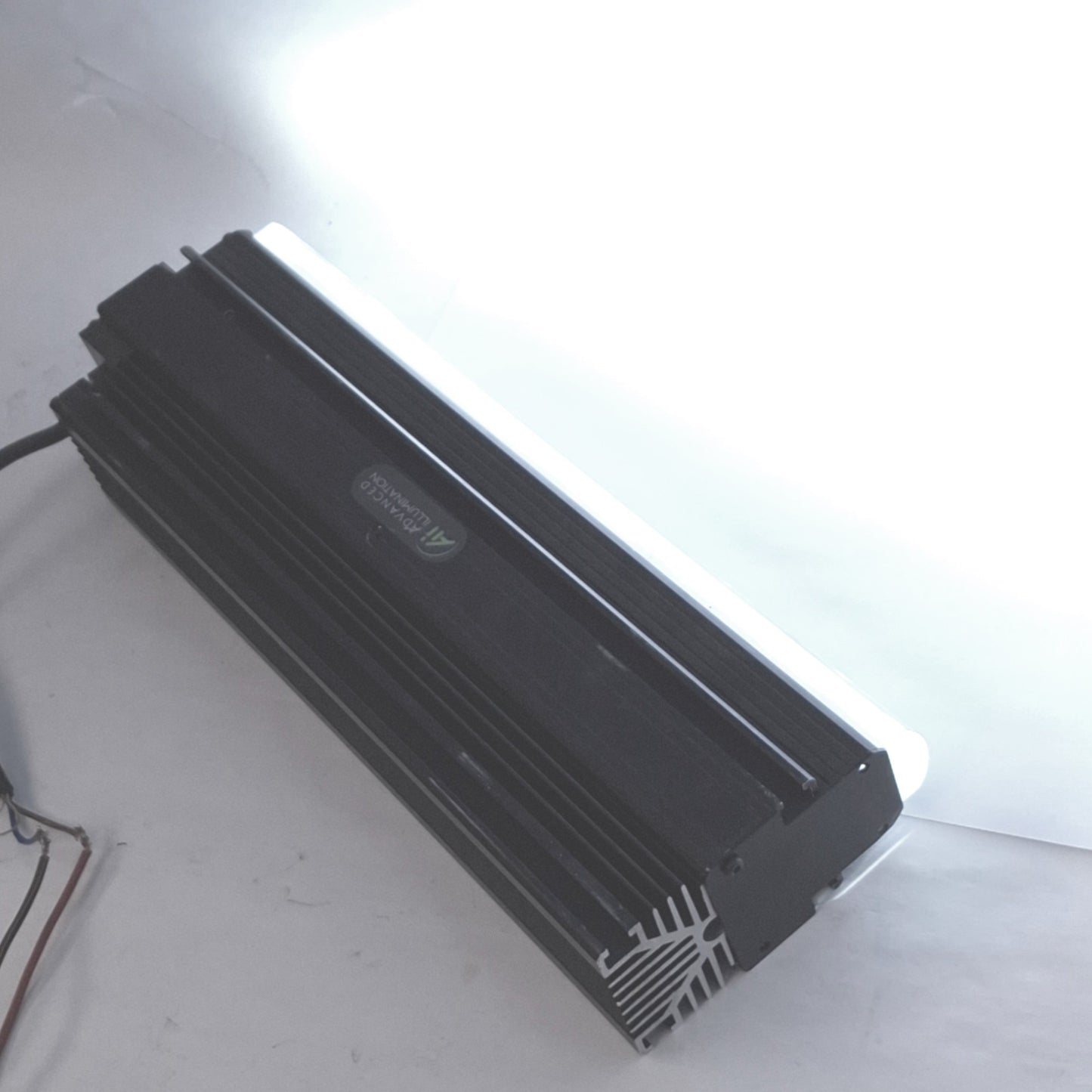 Used Advanced Illumination LL167G12-WHI24 High-Intensity White Light, 12in 24VDC