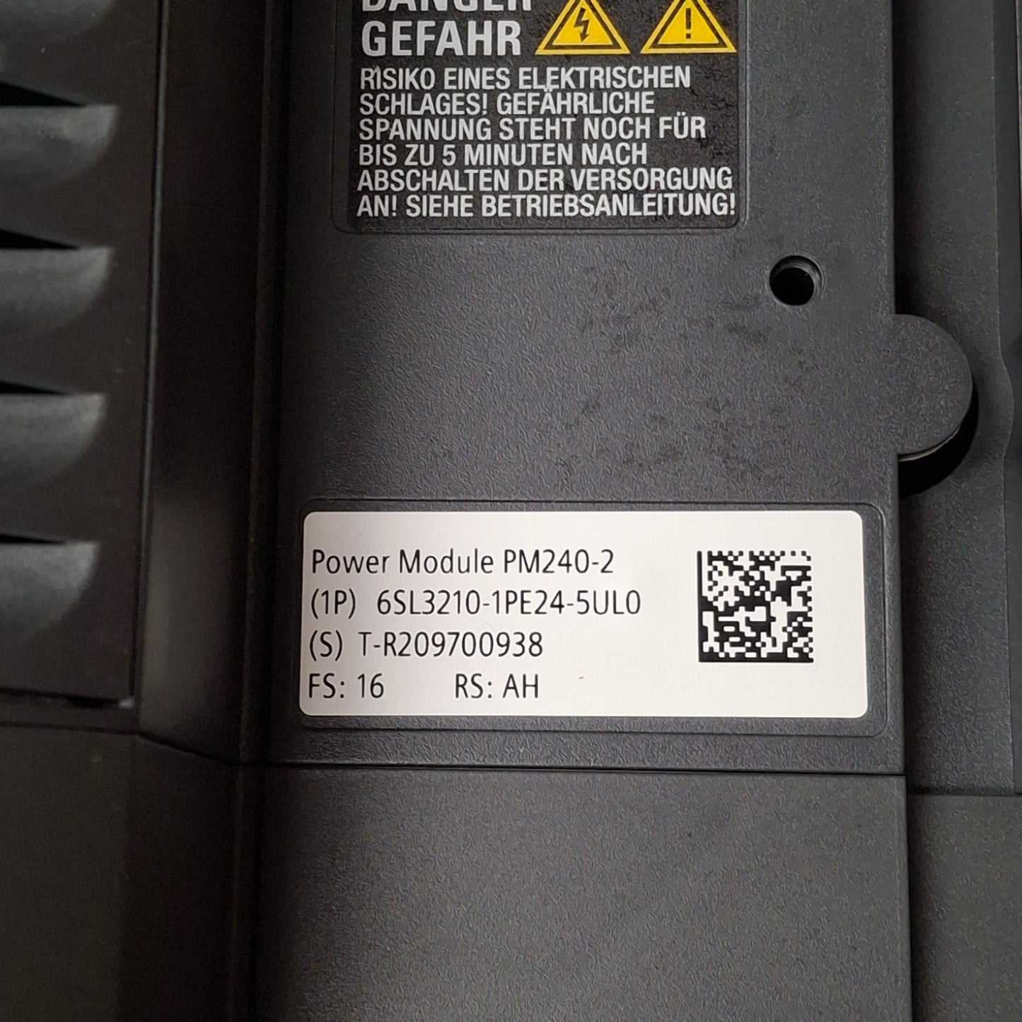 New Siemens 6SL3210-1PE24-5UL0 PM240-2 SINAMICS Power Module 380-480VAC 3-Ph Line