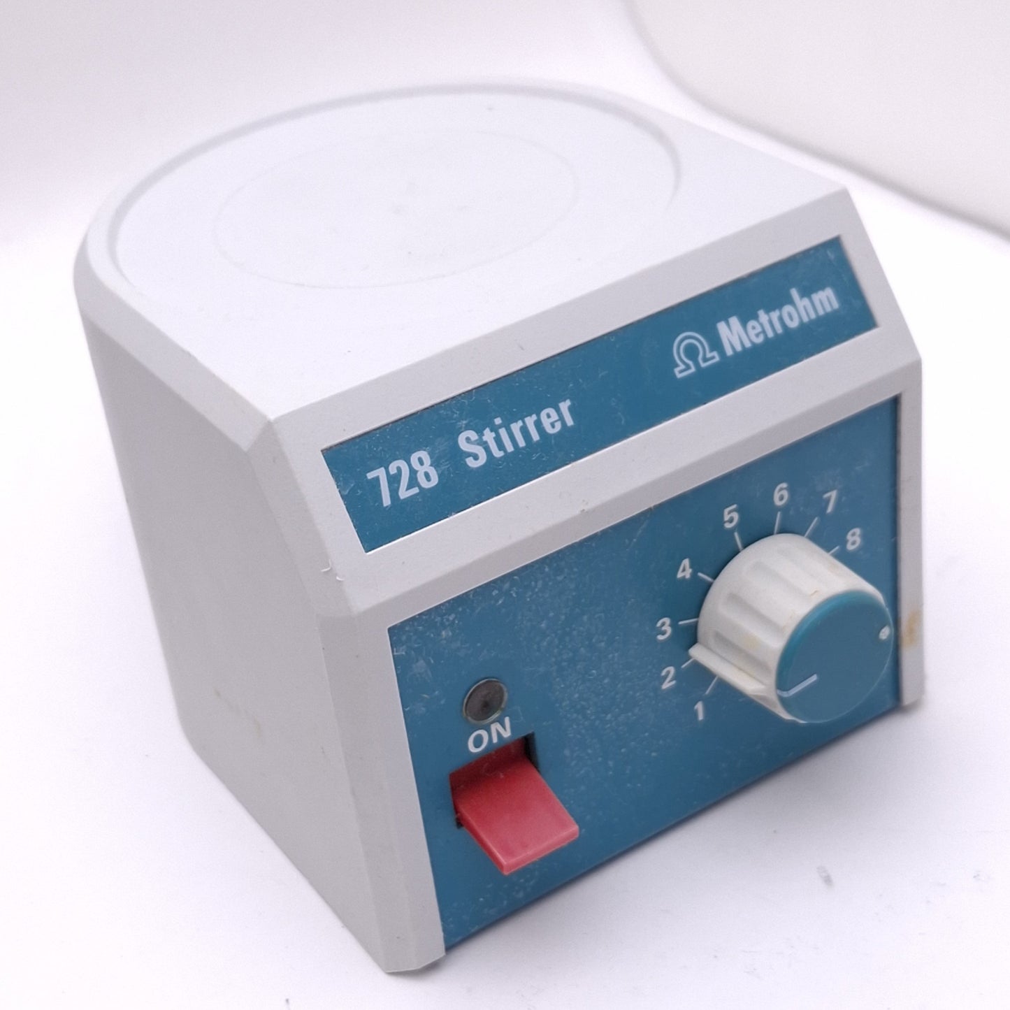 Used Metrohm 1.728.0010 Magnetic Stirrer for Titrinos/Dosimats, 5-12VDC, ø10mm Mount