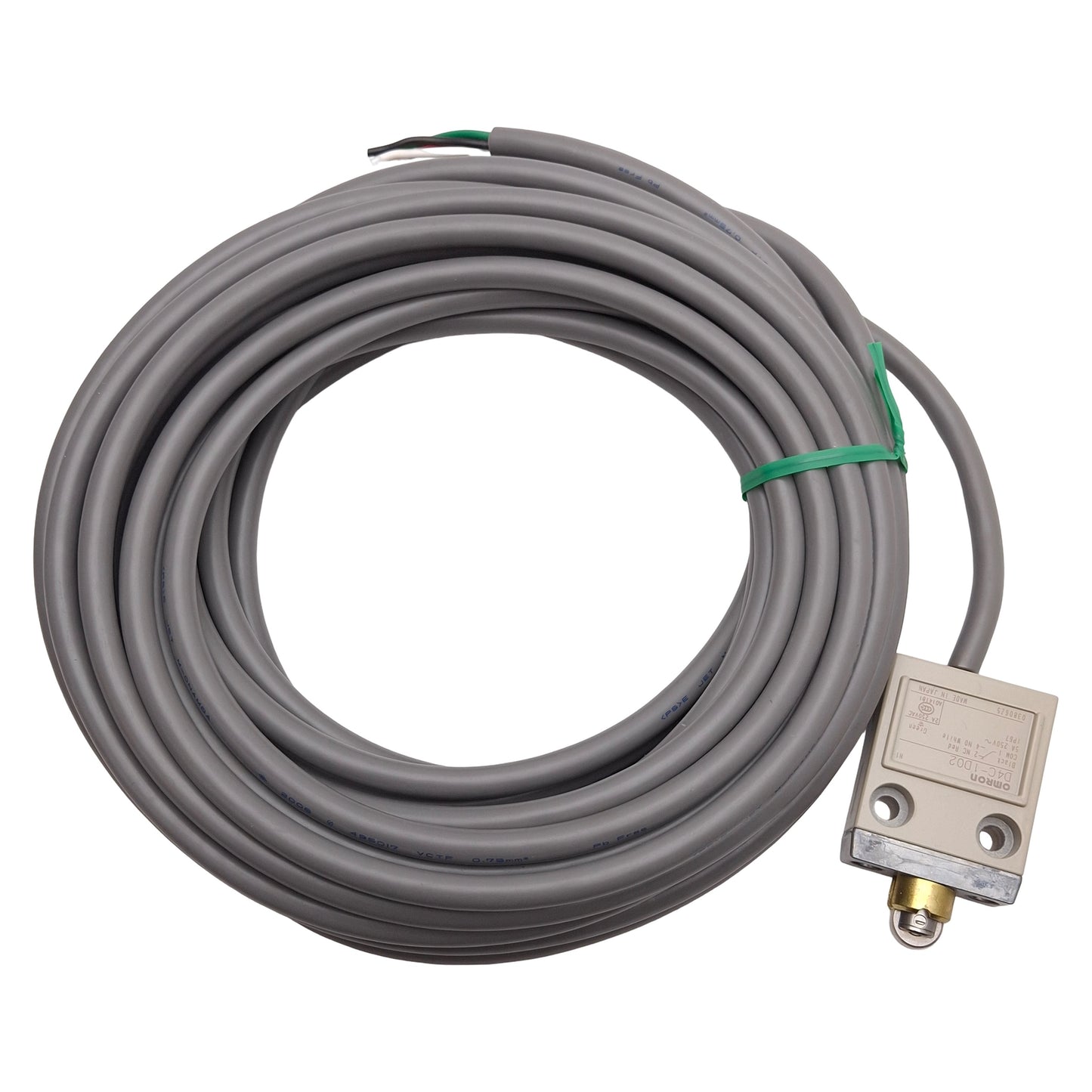 New Omron D4C-1D02 Limit Switch, Roller Plunger, SPDT, 5A 250VAC / 4A 30VDC, 11m