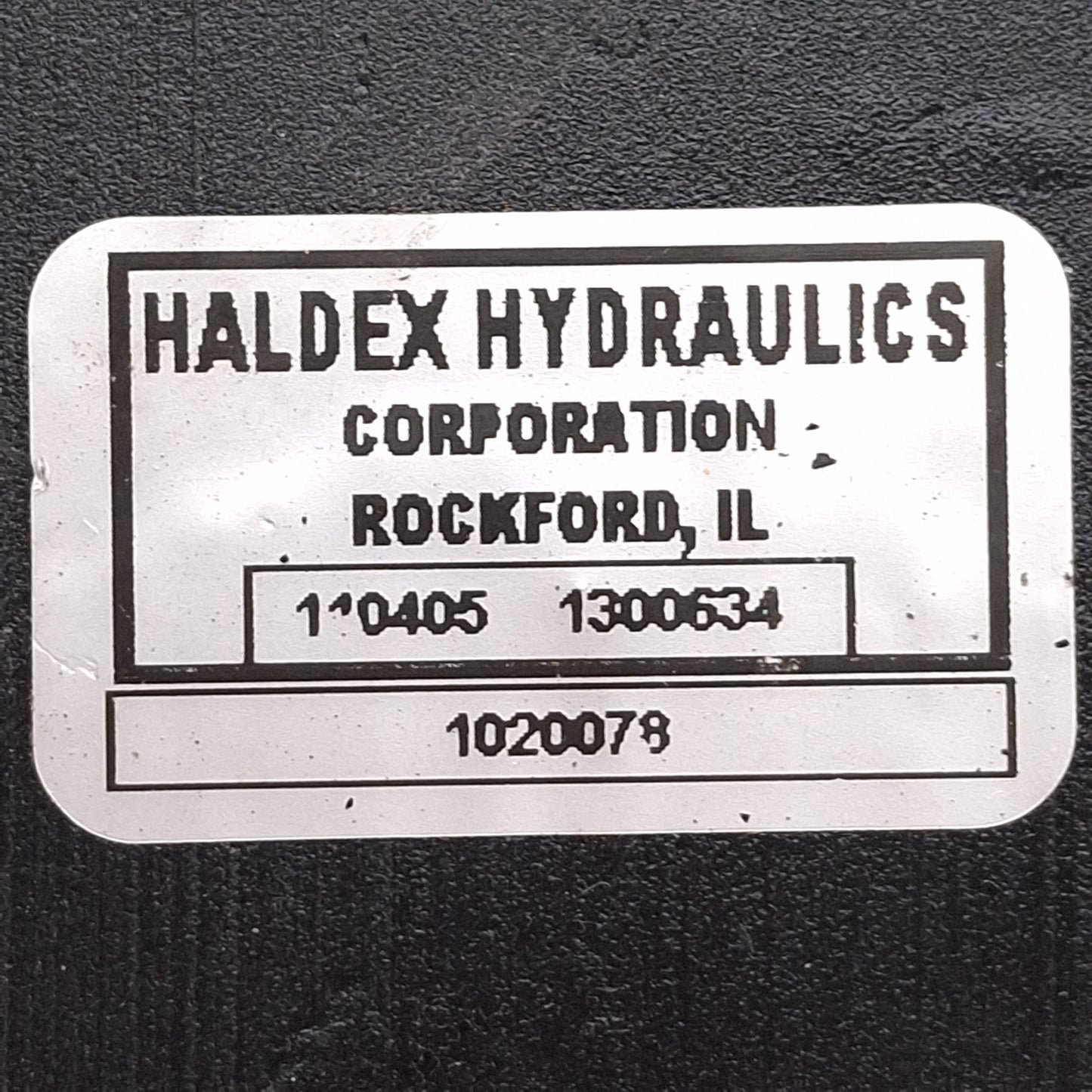 Used Haldex Hydraulics 1300634 Flow Divider, 2-Section, 0.129in³/Section, 3/4-16 SAE