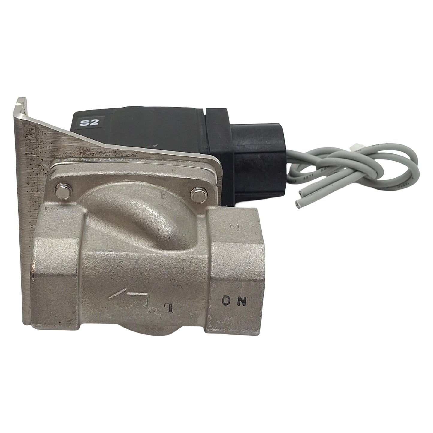 Used SMC VXZ2240L-04N-3CR1 Solenoid Valve, 2-Way NO, 1/2in NPT, 1MPa, 110/120VAC Coil