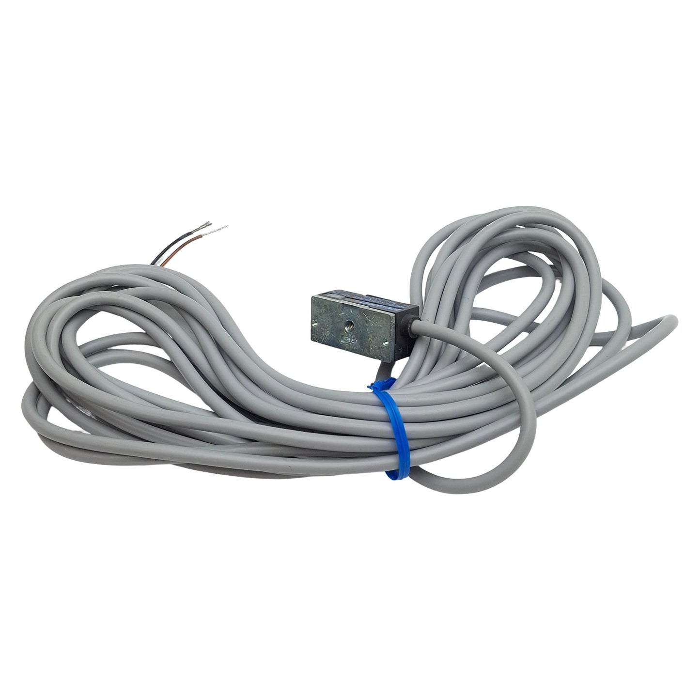 New – Open box Festo SMEO-1-LED-24-K5-B Proximity Sensor, Bipolar N/O, 12-27VDC, 3-Wire Lead 5m