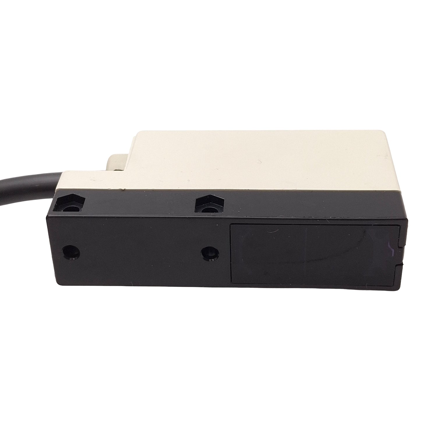 New – Open box Telemecanique XUL-H153538L05 Photoelectric Sensor, PNP, 0.05-0.15m, 12-24VDC