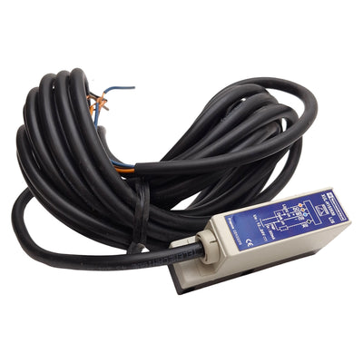 New – Open box Telemecanique XUL-H153538L05 Photoelectric Sensor, PNP, 0.05-0.15m, 12-24VDC