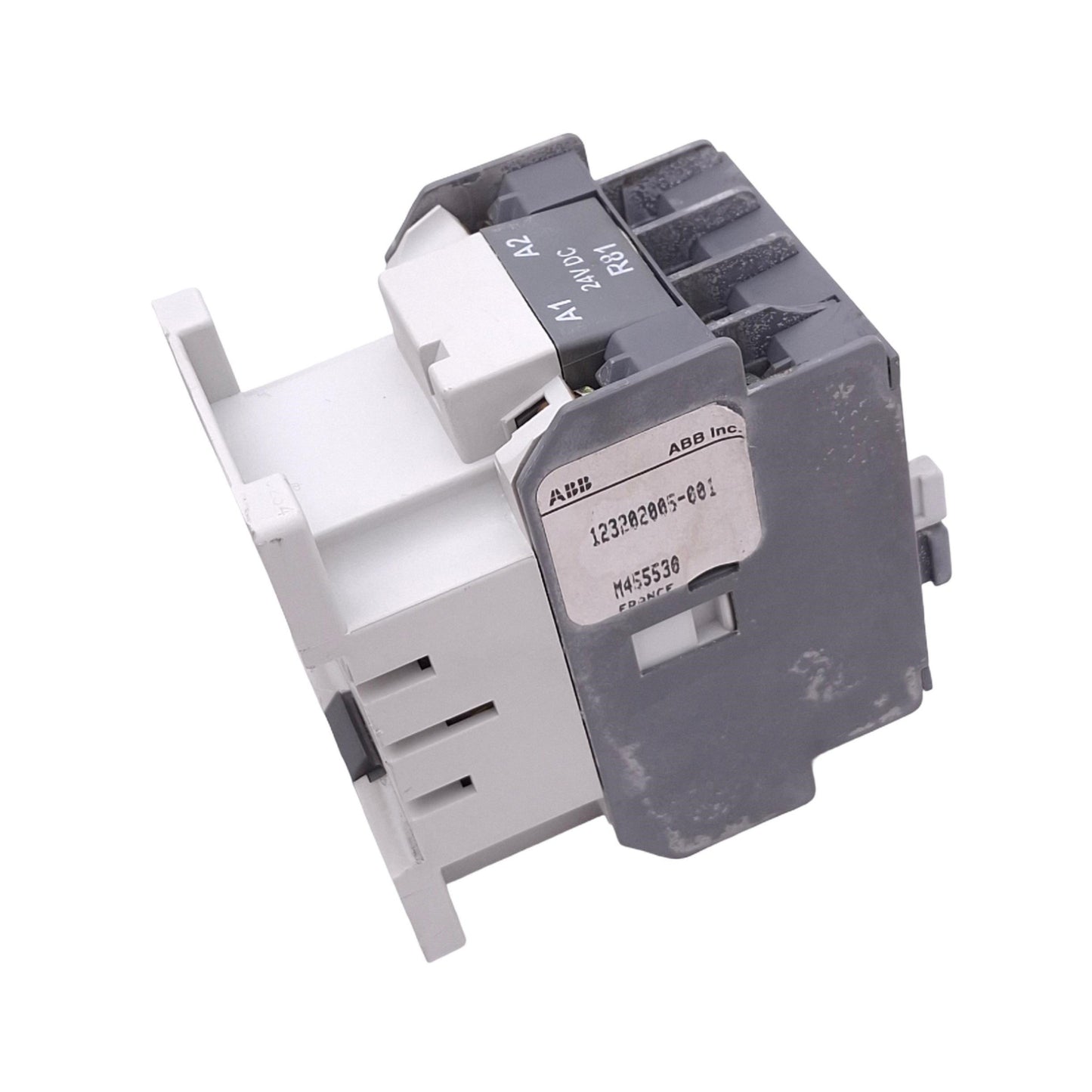Used ABB AE16-30-00 Contactor, 3-Poles NO, 600VAC 30A 15HP, DIN Rail, 24VDC Coil