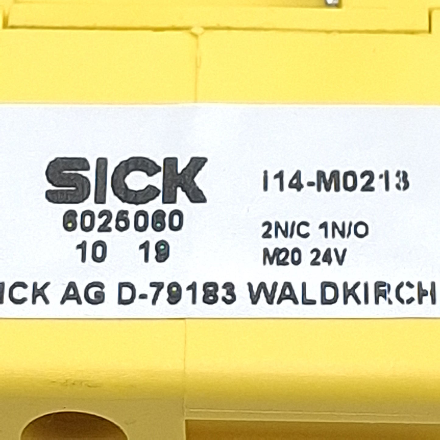 New Sick i14-M0213 Safety Interlock Switch, 2NC/1NO, 1000N Max, 2A 24VDC, M20 x 1