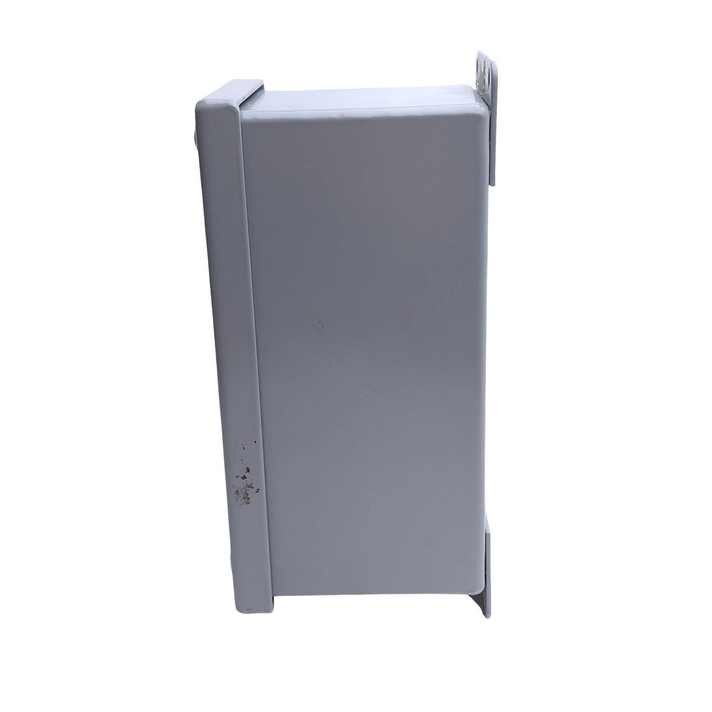New – Open box Hammond MPB-3 Wall Mount Pushbutton Enclosure, 3-Hole, 7 x 3x 4in, 22mm PB