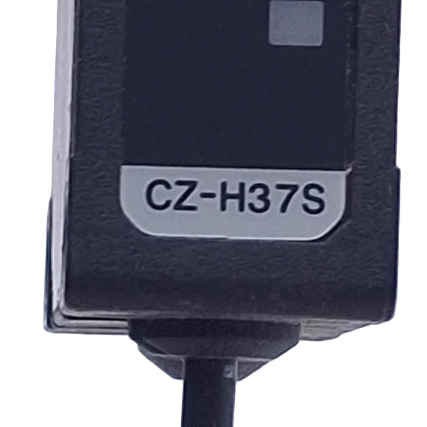 Used Keyence CZ-H37S Fiber Optic Sensor Head, RGB LED Light Source, 11-20mm Detection