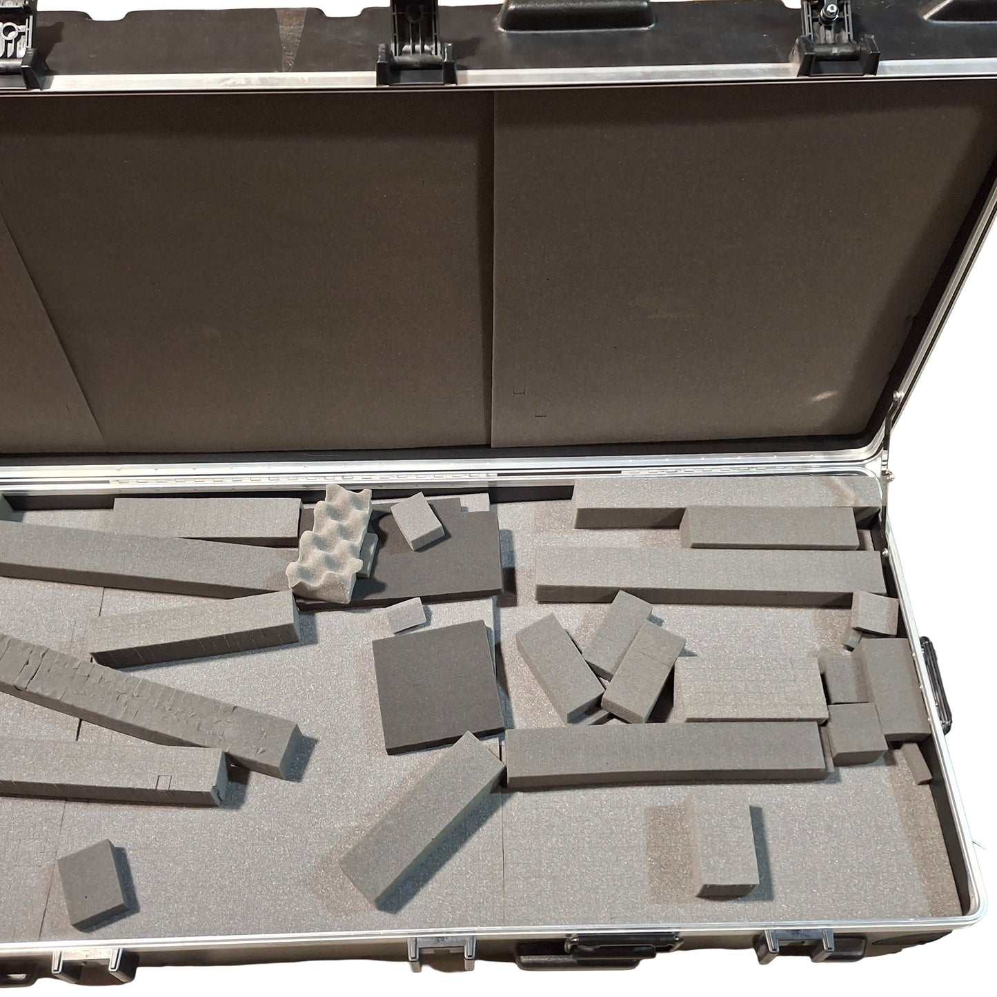 Pre-owned Case Club Custom Instrument Case W/ Customizable Modular Foam 63in x 24in x 11in