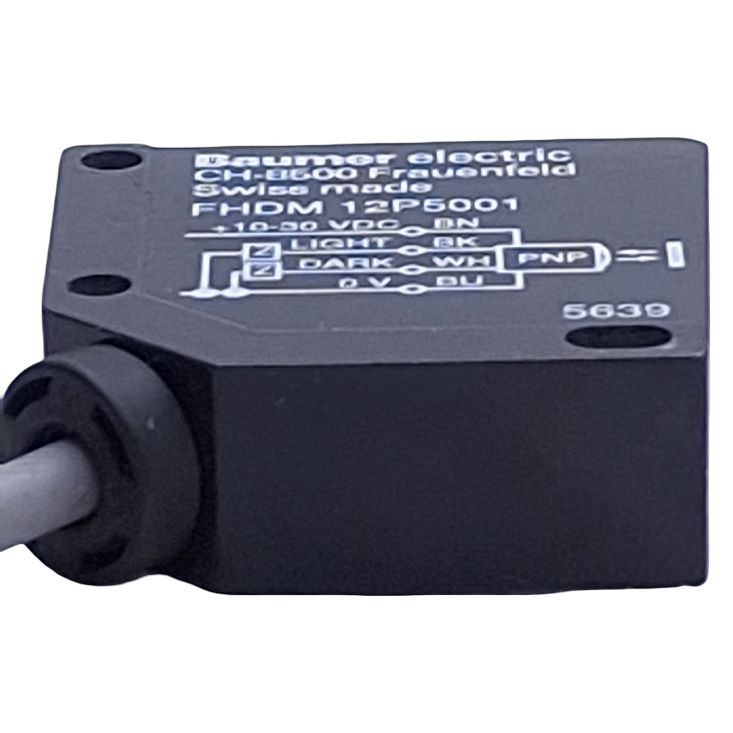 Used Baumer Electric FHDM 12P5001 Photoelectric Sensor PNP, 15-300mm Range, 10-30VDC