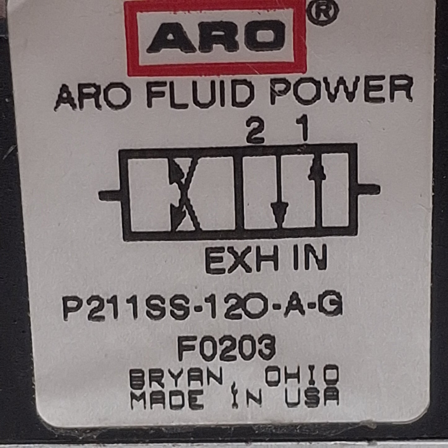 Used ARO P211SS-12O-A-G Solenoid Valve, 4/2-Way, 1/8in NPT, Vac-125psi, 120VAC Coil