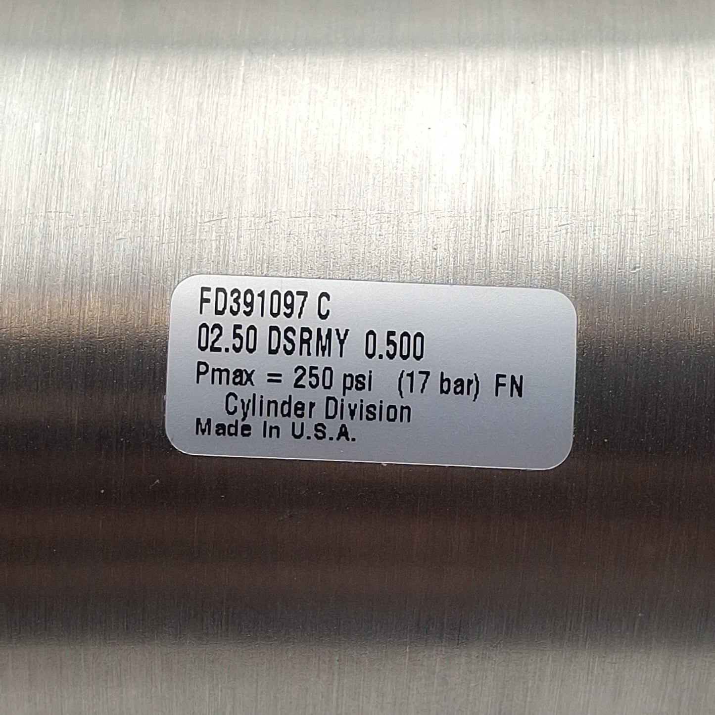 Used Parker 02.50DSRMY0.500 Pneumatic Cylinder, ø2-1/2" Bore, 0.5" Stroke, 1/4" NPT