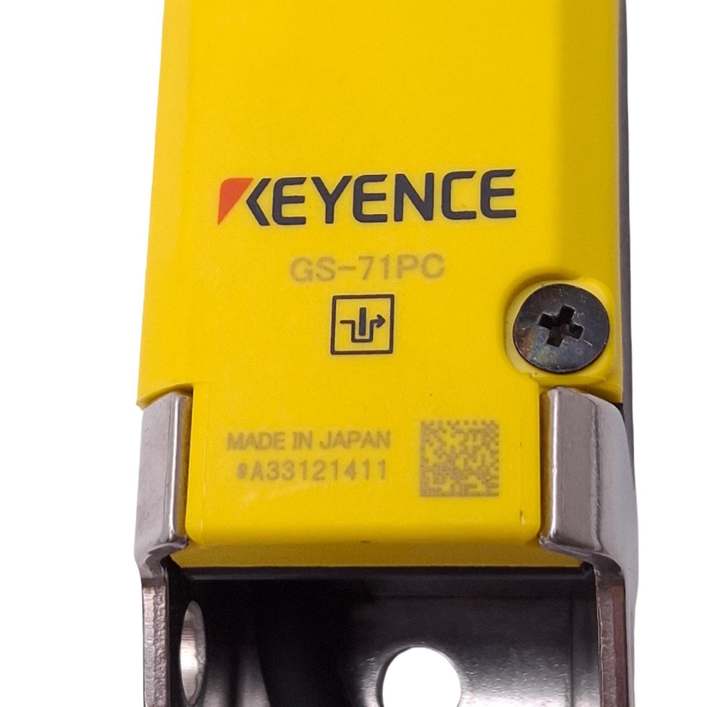 Used Keyence GS-71PC Safety Interlock Switch, 24VDC, PNP Out, 2000N Max, M12 8-Pin
