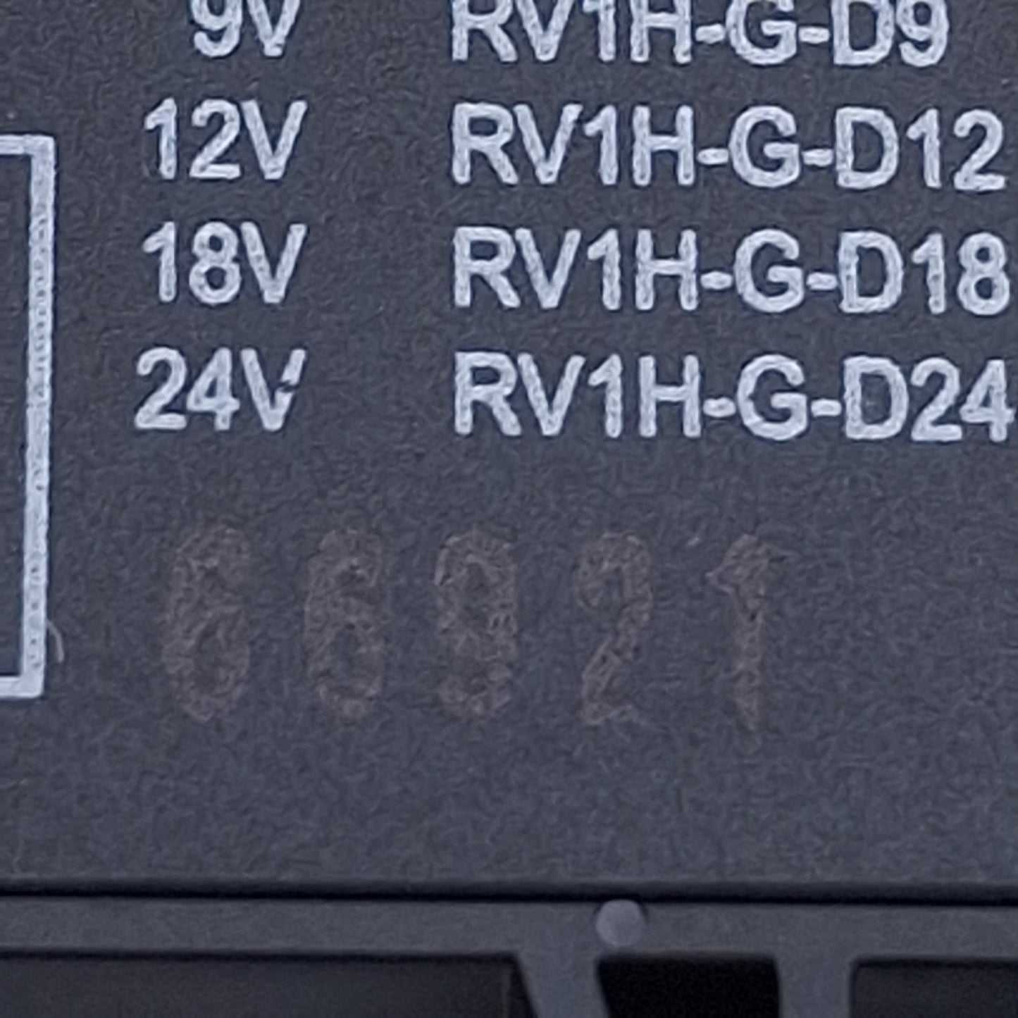 Used Lot of 3 IDEC RV8H-L-D24 Power Relay SPDT, 250VAC/30VDC 6A, 24VDC Coil