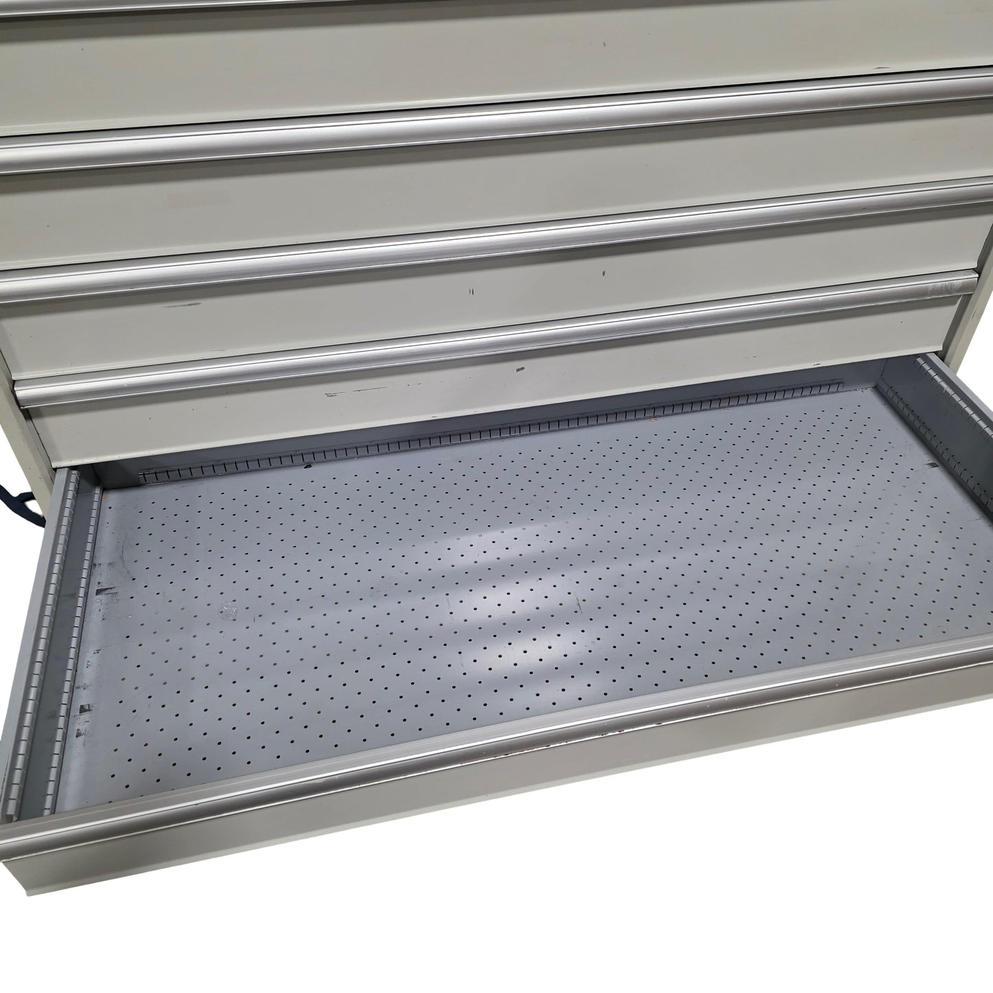 Used LISTA DW1350-0903F-FTNLSN Tool Cabinet 9 Drawers, 28.5"D x 57.125"H x 56.34"W