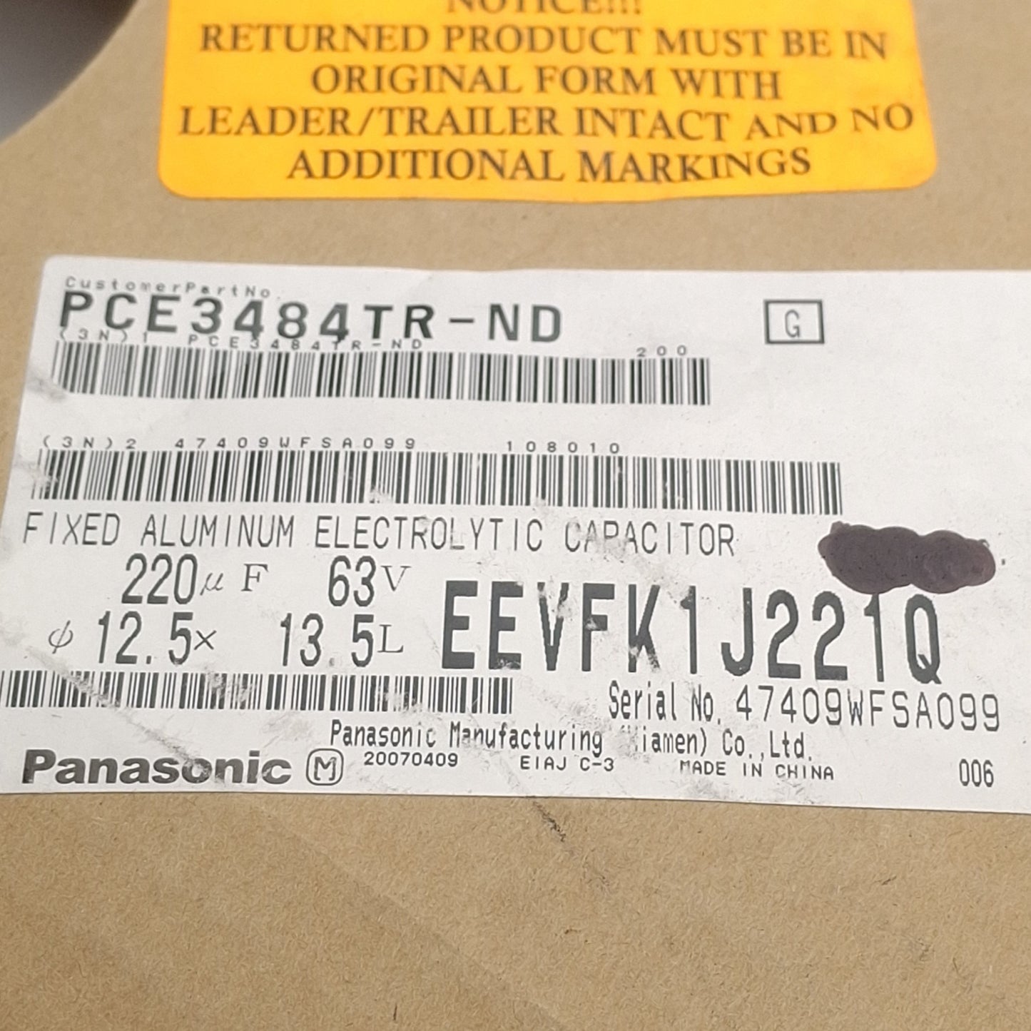 New – Open box Lot of 20 Panasonic PCE3484TR-ND Aluminum Electrolytic Capacitors, SMD 220µF 63V