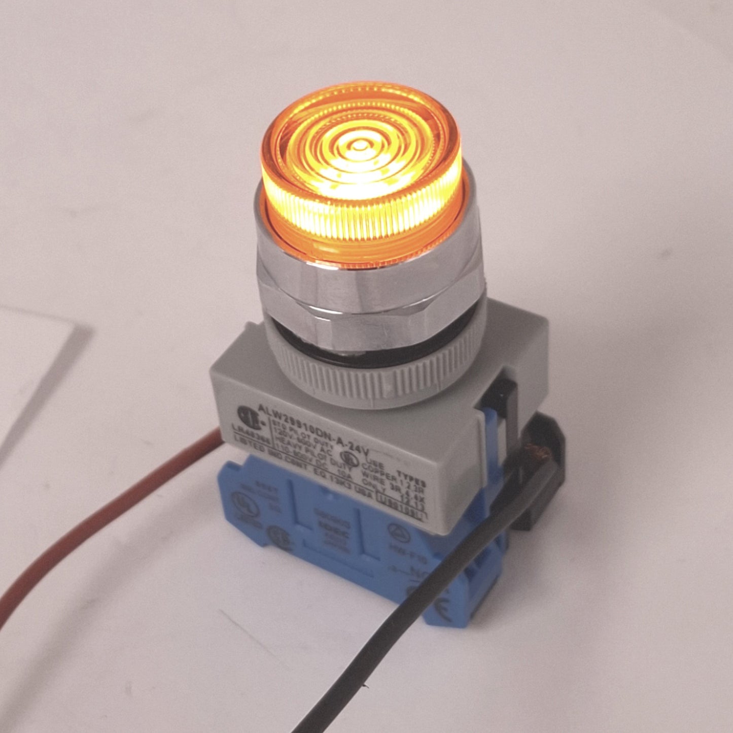 Used IDEC ALW29910DN-A-24V Illuminated Amber Pushbutton, 22mm, 1NO, 24VDC Lamp
