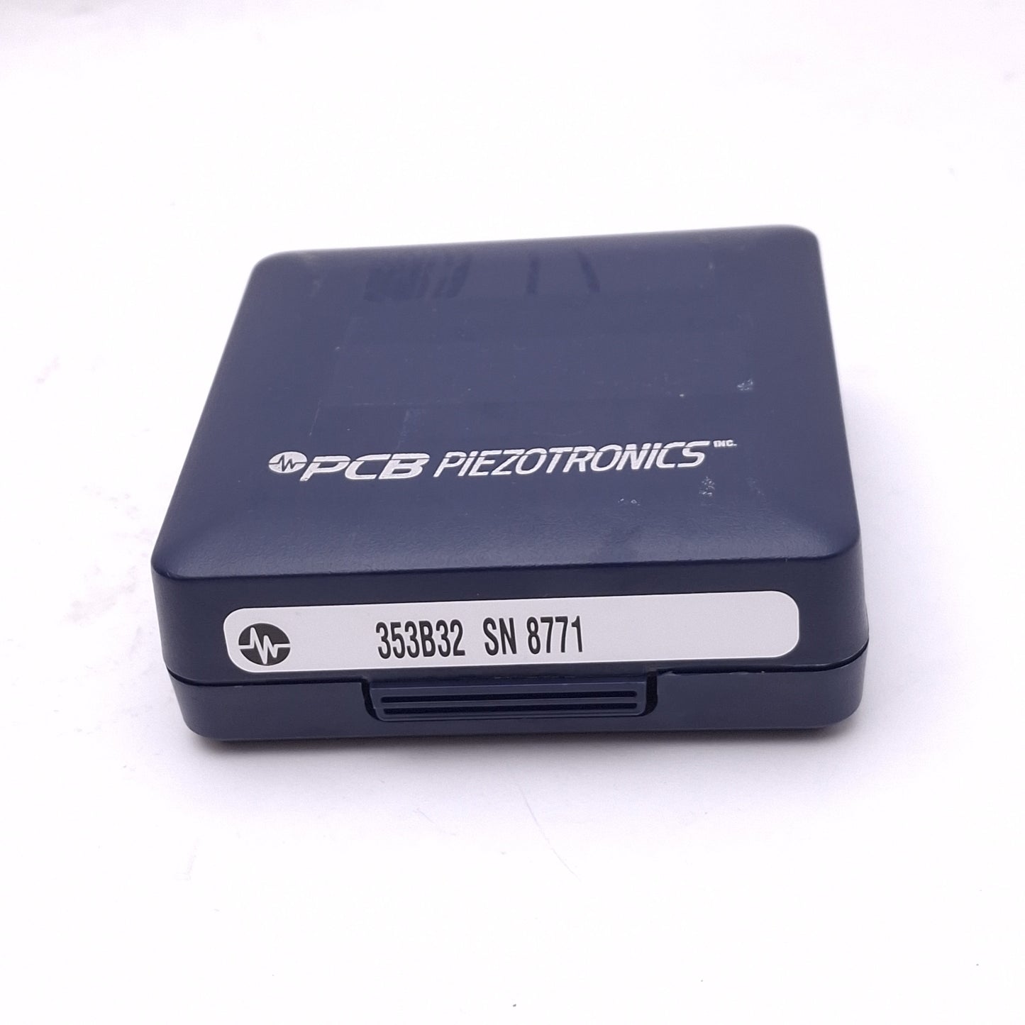 Used PCB Piezotronics 353B32 Quartz ICP Accelerometer, 50mV/g, +-100g Max, 1-5000Hz