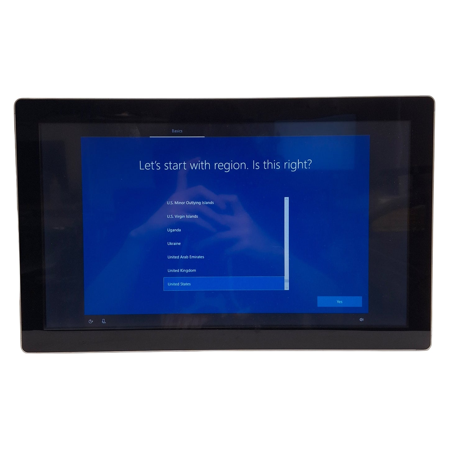 Used Advantech UTC-515D-RE Touch Computer 15.6in, Resistive, 4GB RAM, 12VDC, VESA 100