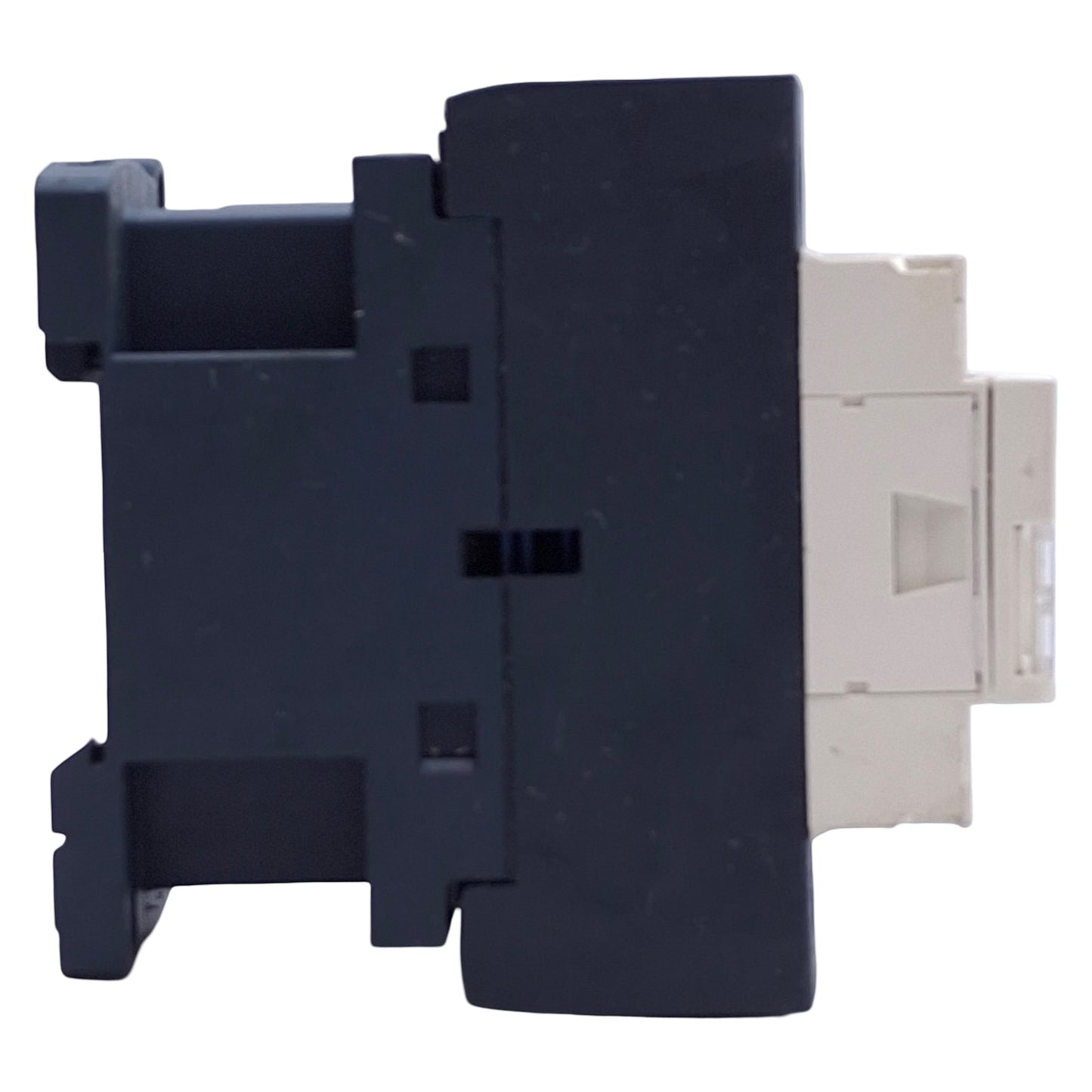 Used Telemecanique LC1D32G7 IEC Contactor 3-Phase, 3NO, 690VAC 32A, 120VAC Coil