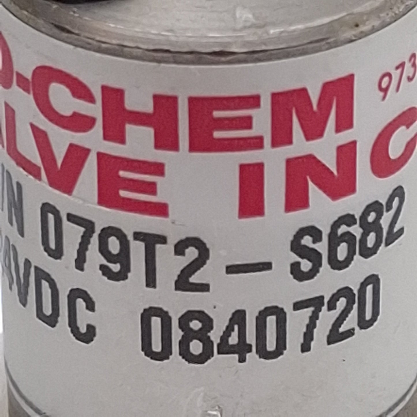 Used Bio-Chem Valve 079T2-S682 Isolation Valve, 1/4"-28UNF, 19µl, 20psi, 24VDC Coil